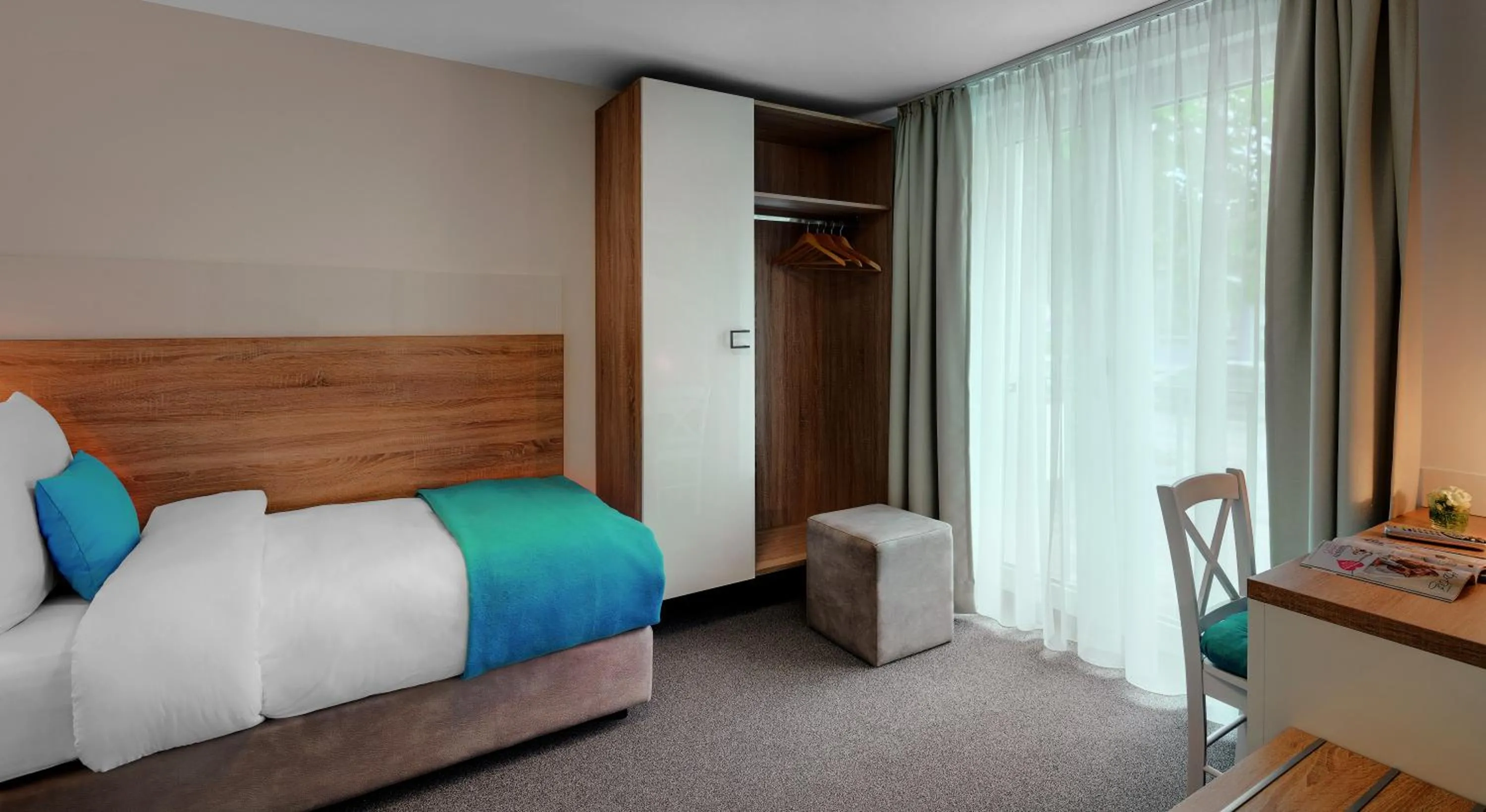 Photo of the whole room, Bed in Hotel und Pension Seereich