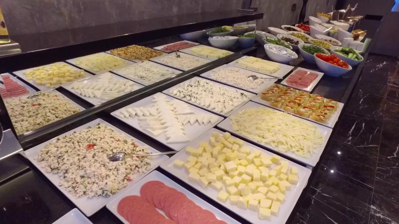 Breakfast in Greymark Hotel