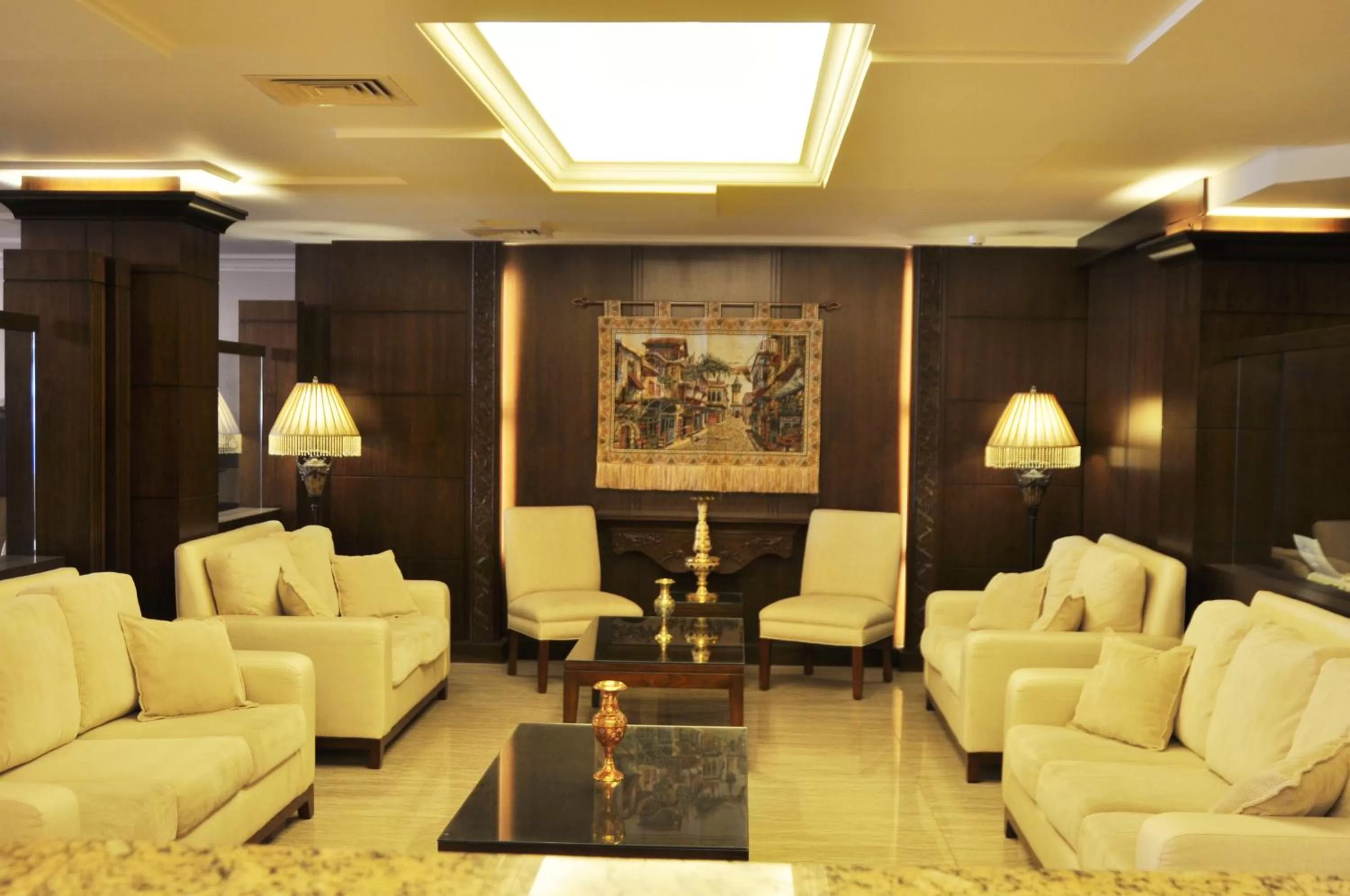 Lobby or reception in Al Zaitouna Hotel