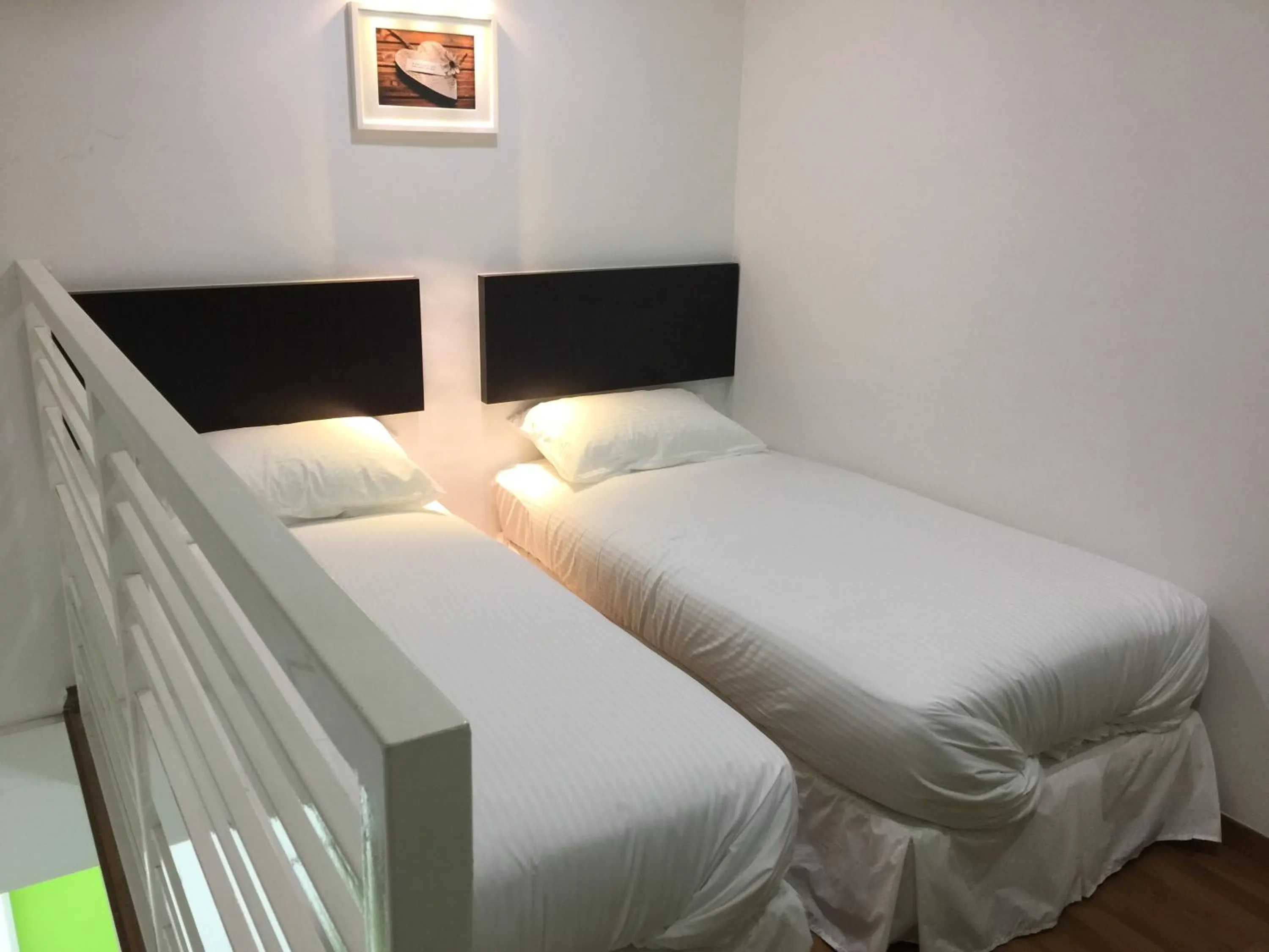 Bedroom, Bed in Apple Inn Hotel