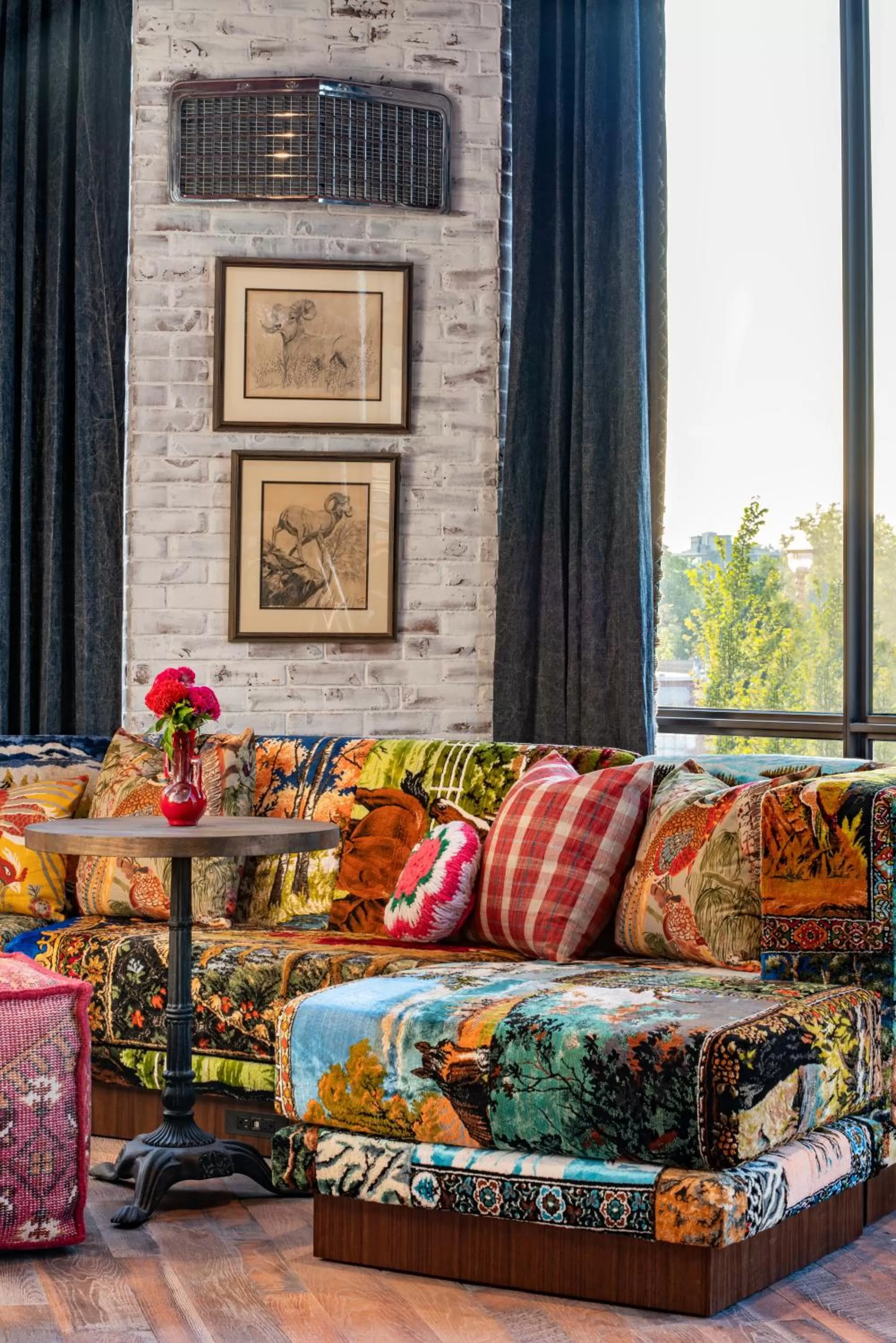 Restaurant/places to eat in Graduate by Hilton Fayetteville, AR