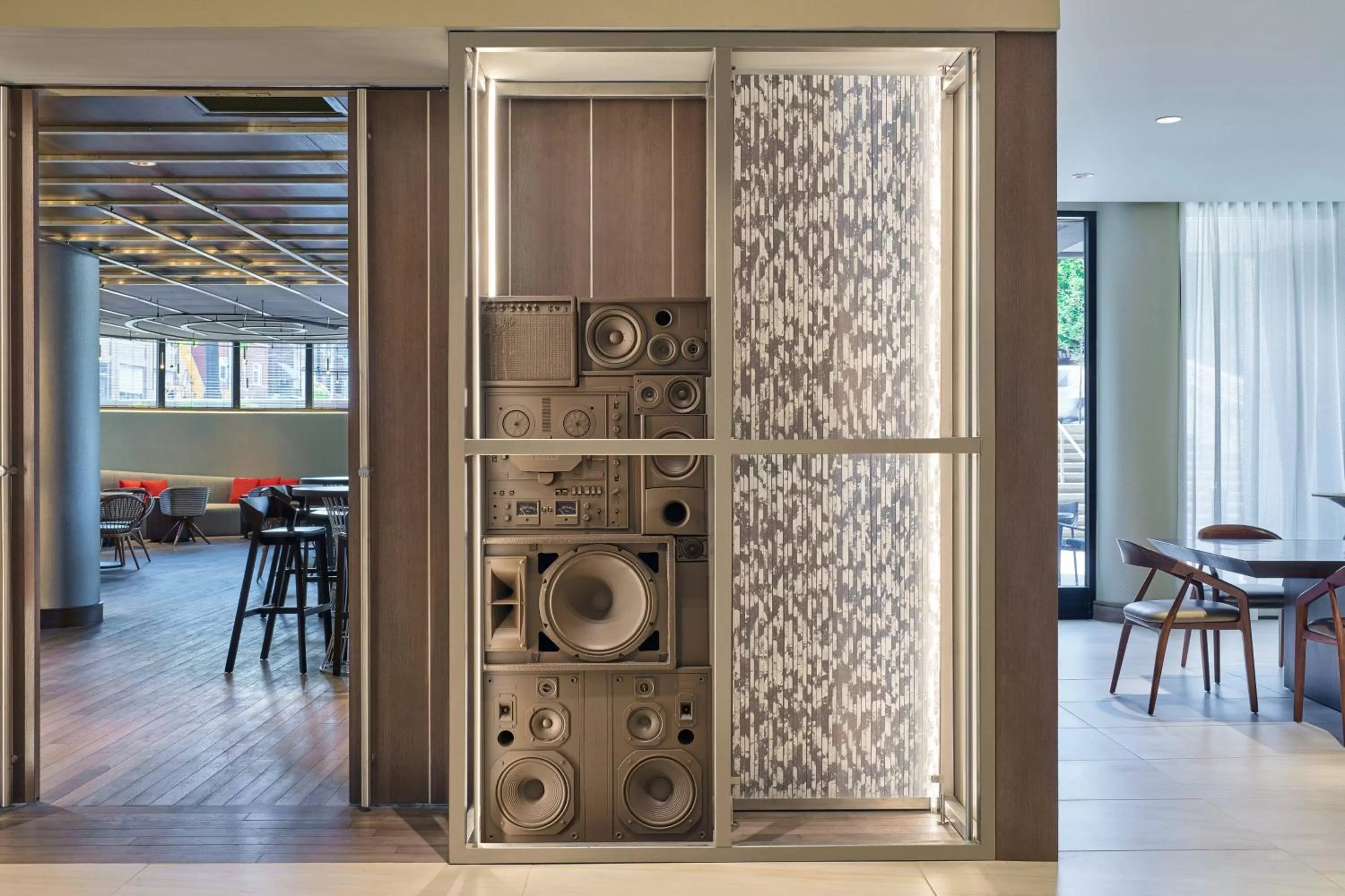 Lounge or bar in Delta Hotels by Marriott Ashland Downtown