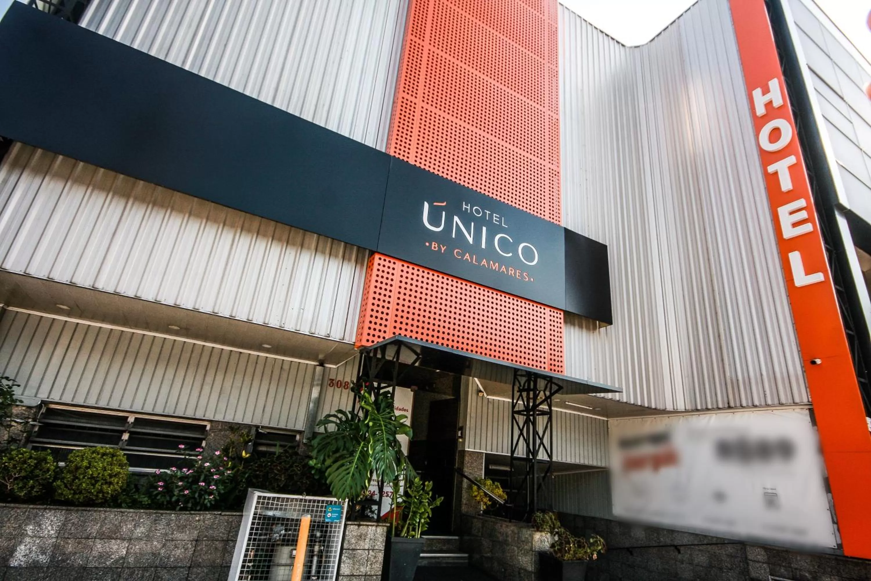 Property building in Calamares Hotel São Caetano