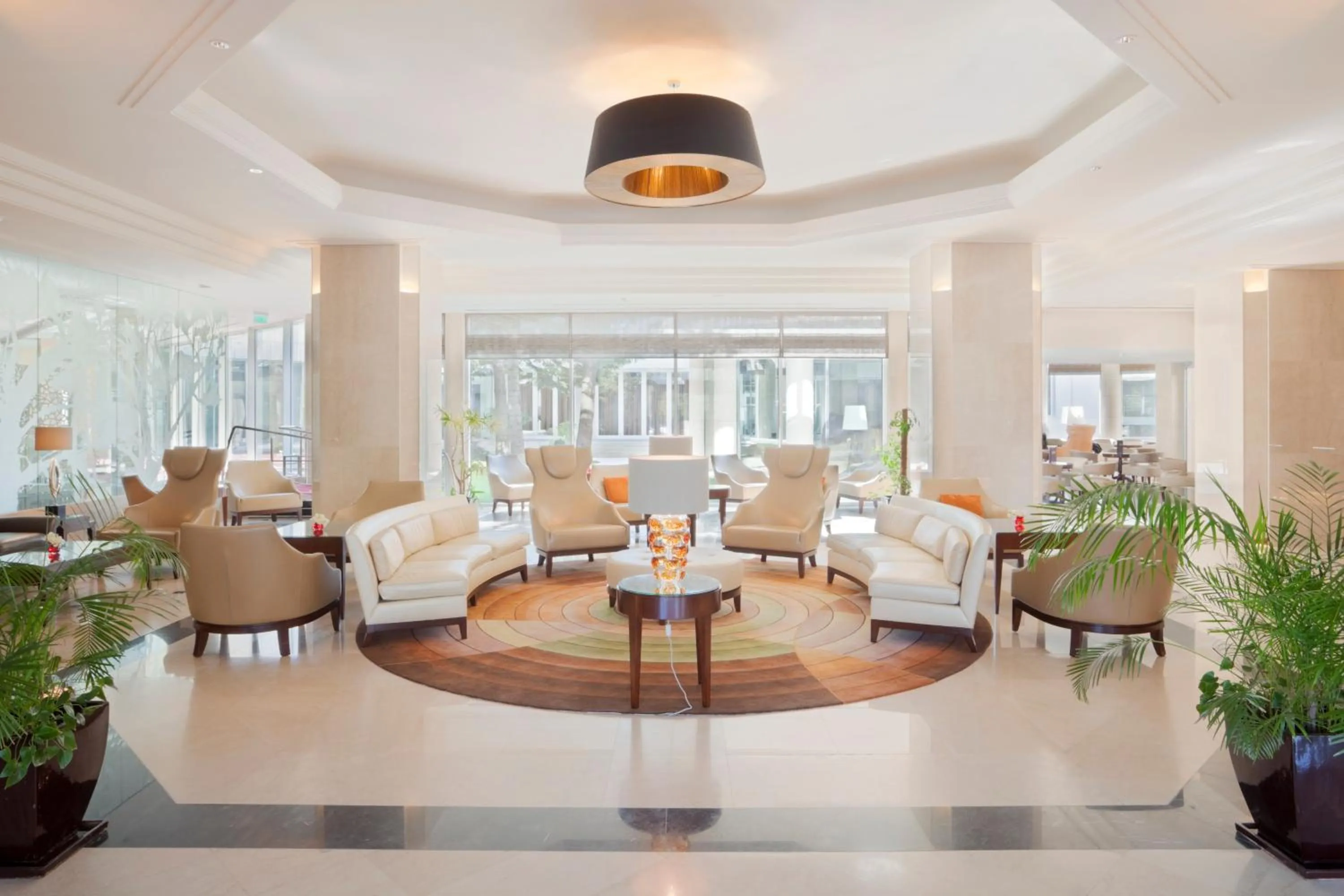 Lobby or reception in Crowne Plaza Bucharest by IHG