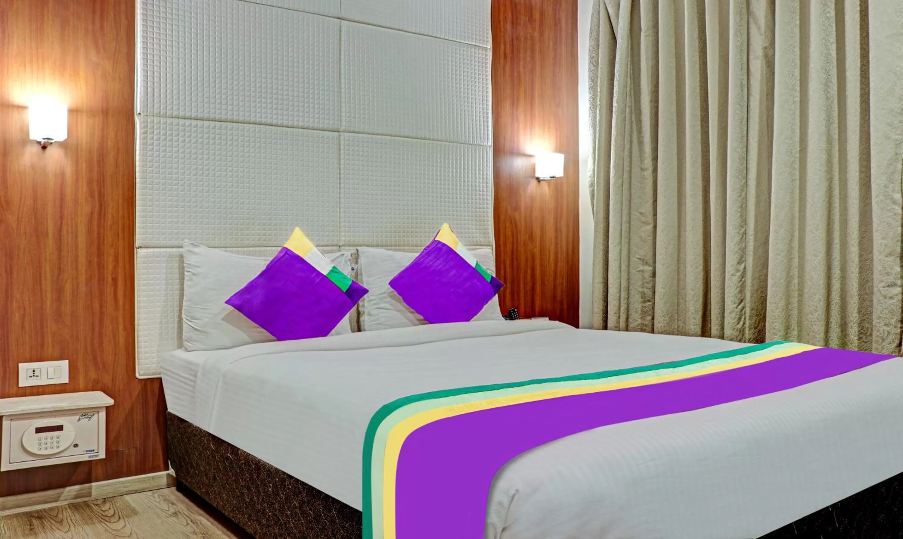 Bedroom, Bed in The Onyx Hotel