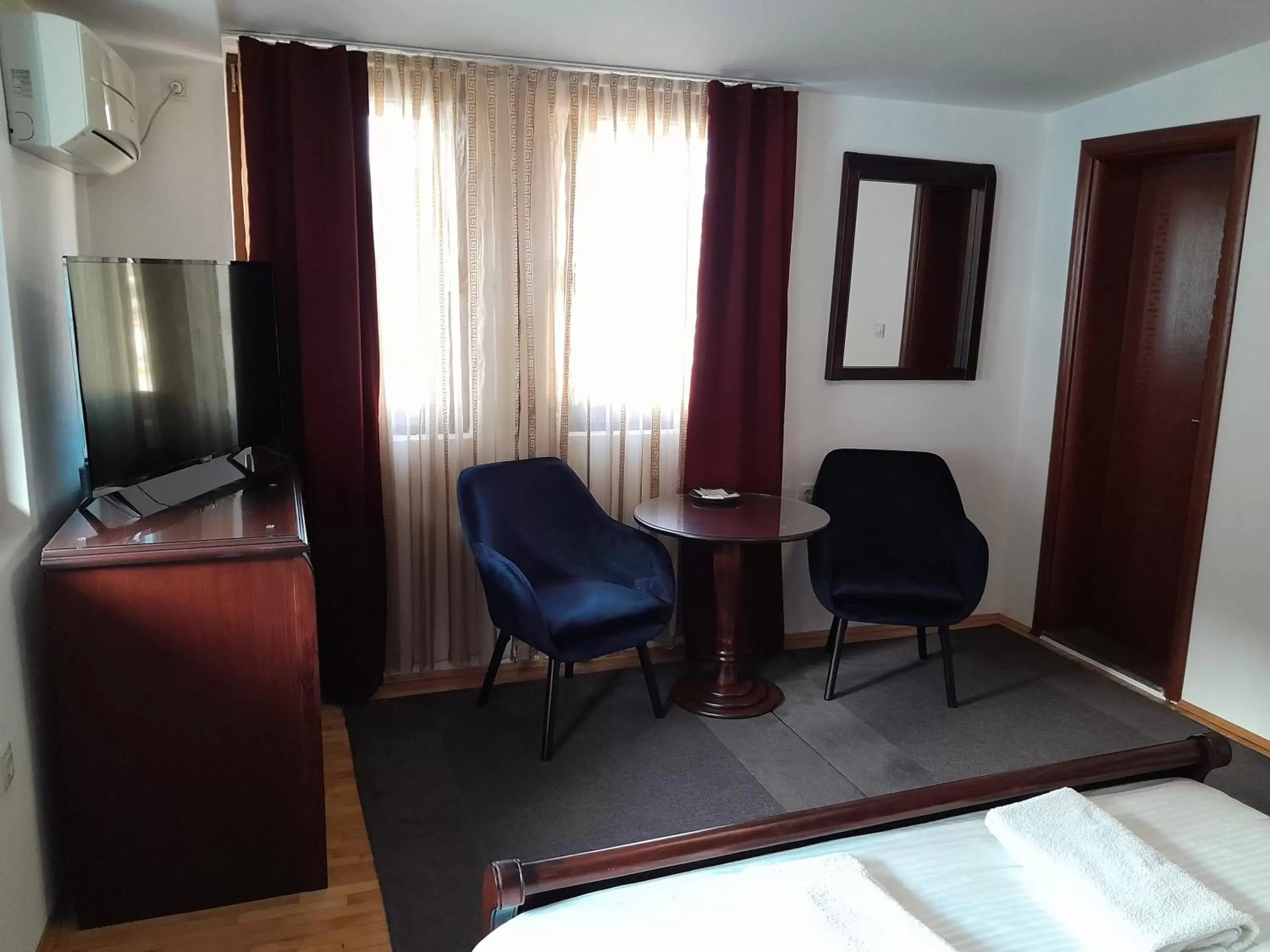 Comfort Double Room with City View in Villa Bella Comfort Double Room with City View in Villa Bella