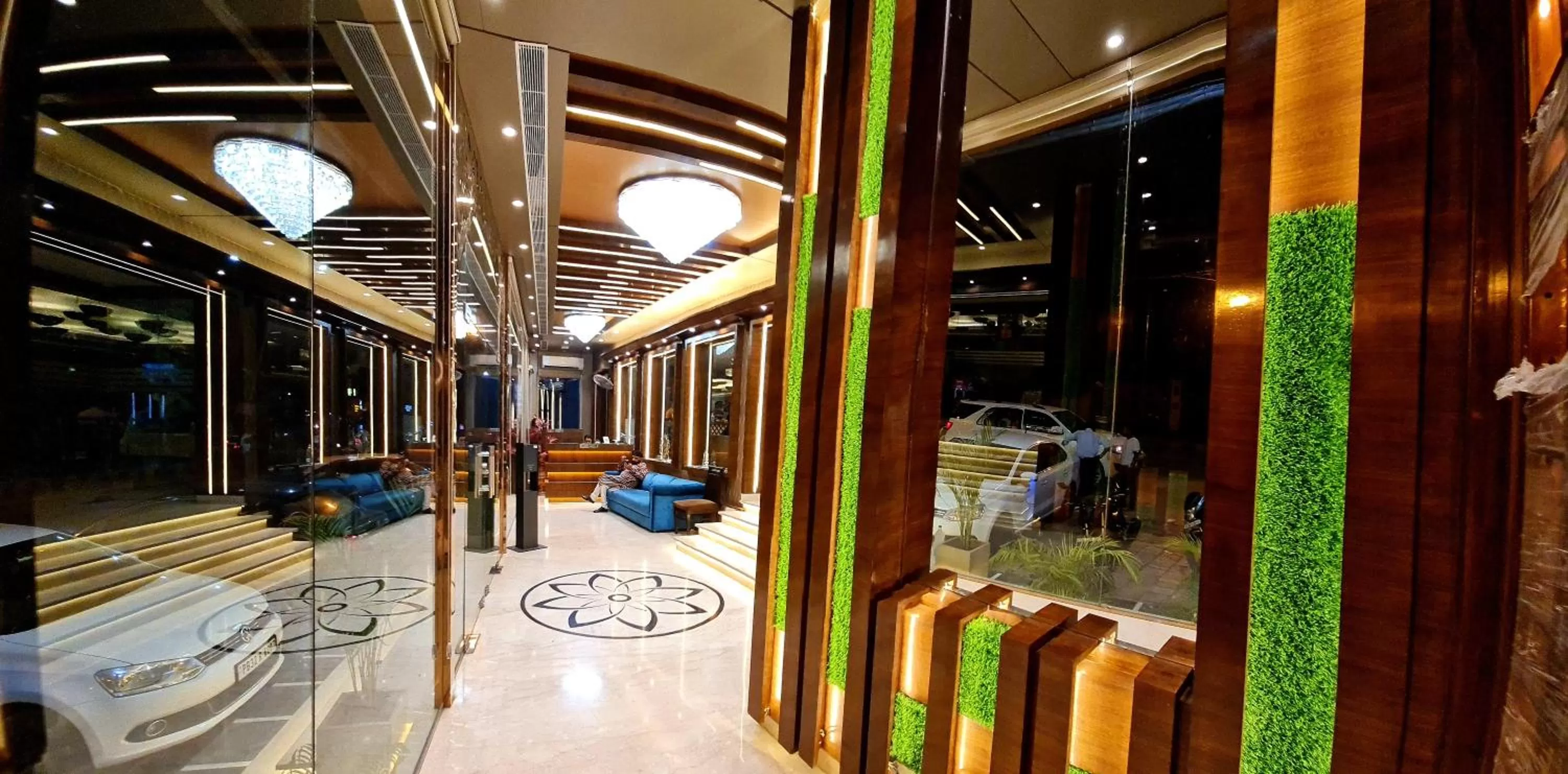 Lobby or reception in Hotel Makhan Residency