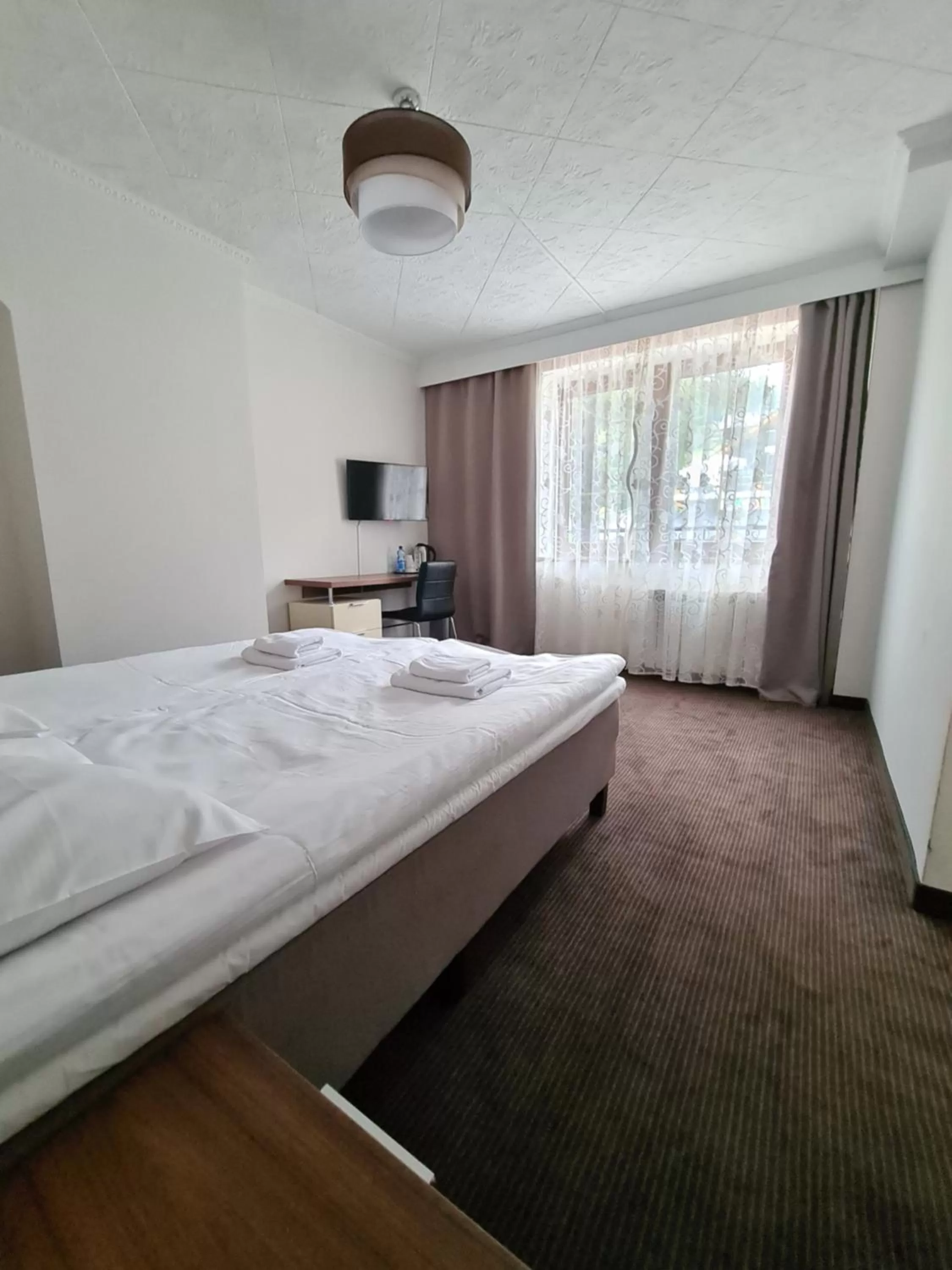 Photo of the whole room, Bed in Hotel Kolorowa