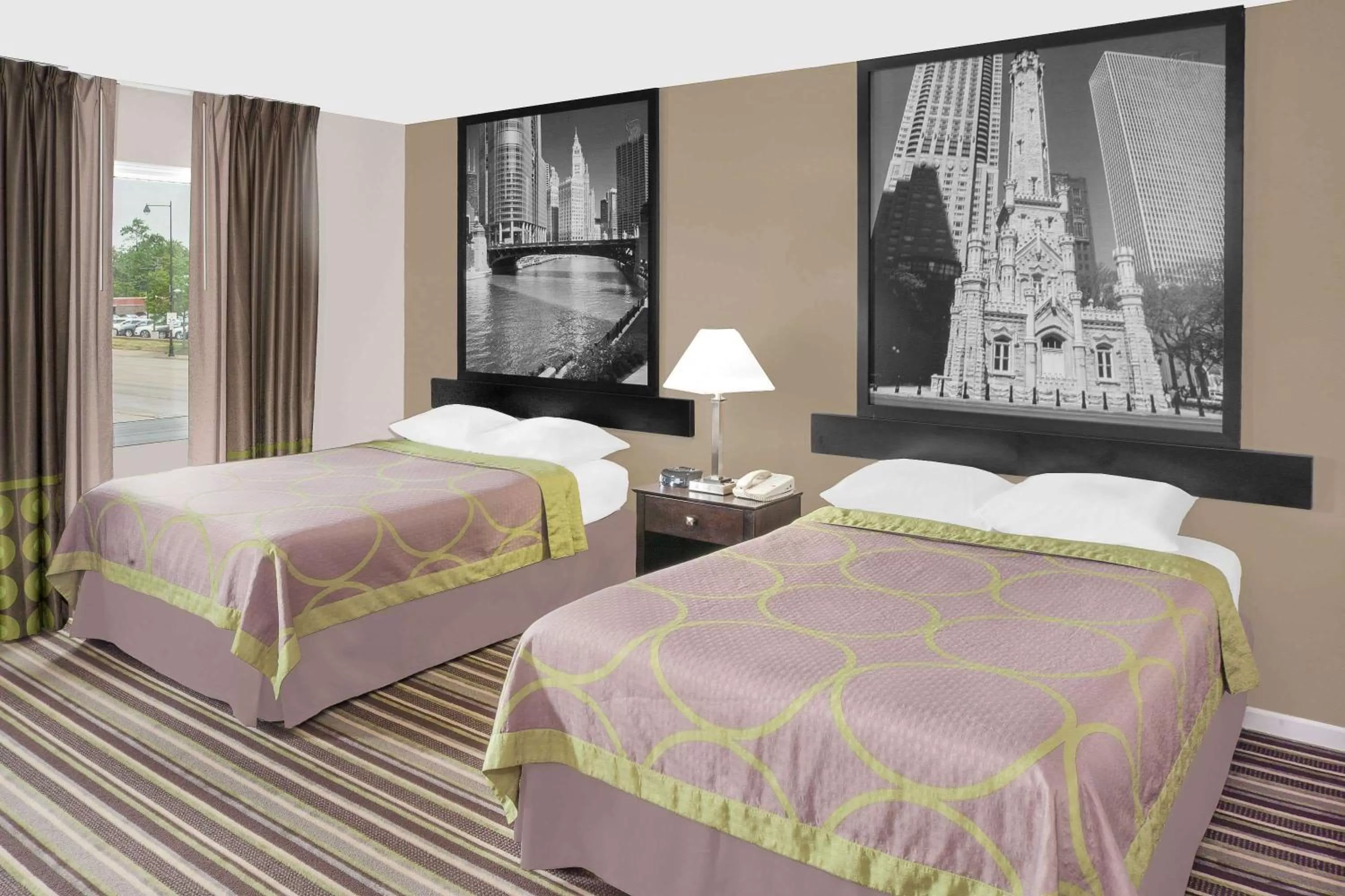 Photo of the whole room, Bed in Super 8 by Wyndham Morton Grove/Chicago