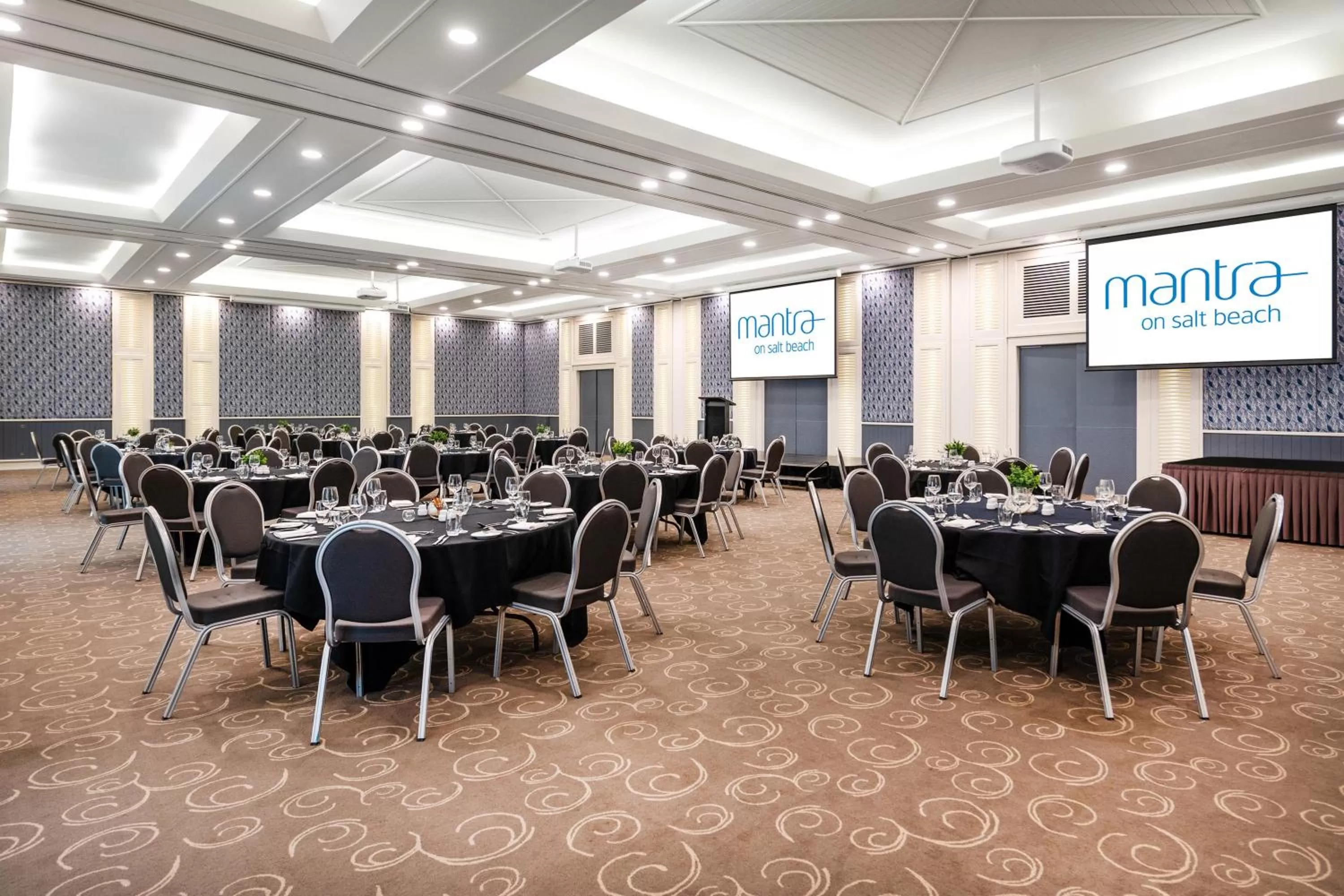 Banquet/Function facilities in Mantra on Salt Beach