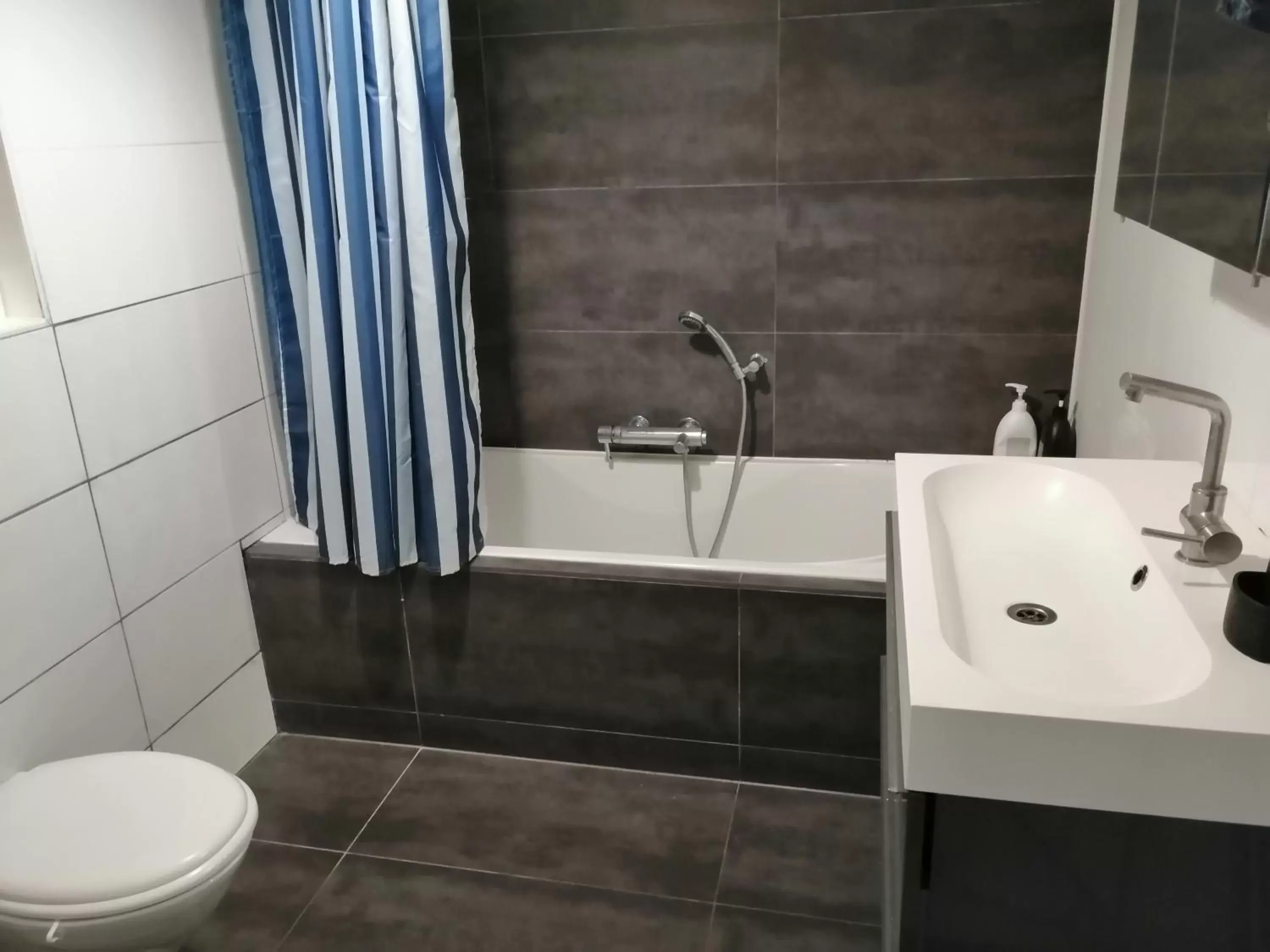 Quadruple Room with Private Bathroom in All you need, a comfy place Quadruple Room with Private Bathroom in All you need, a comfy place