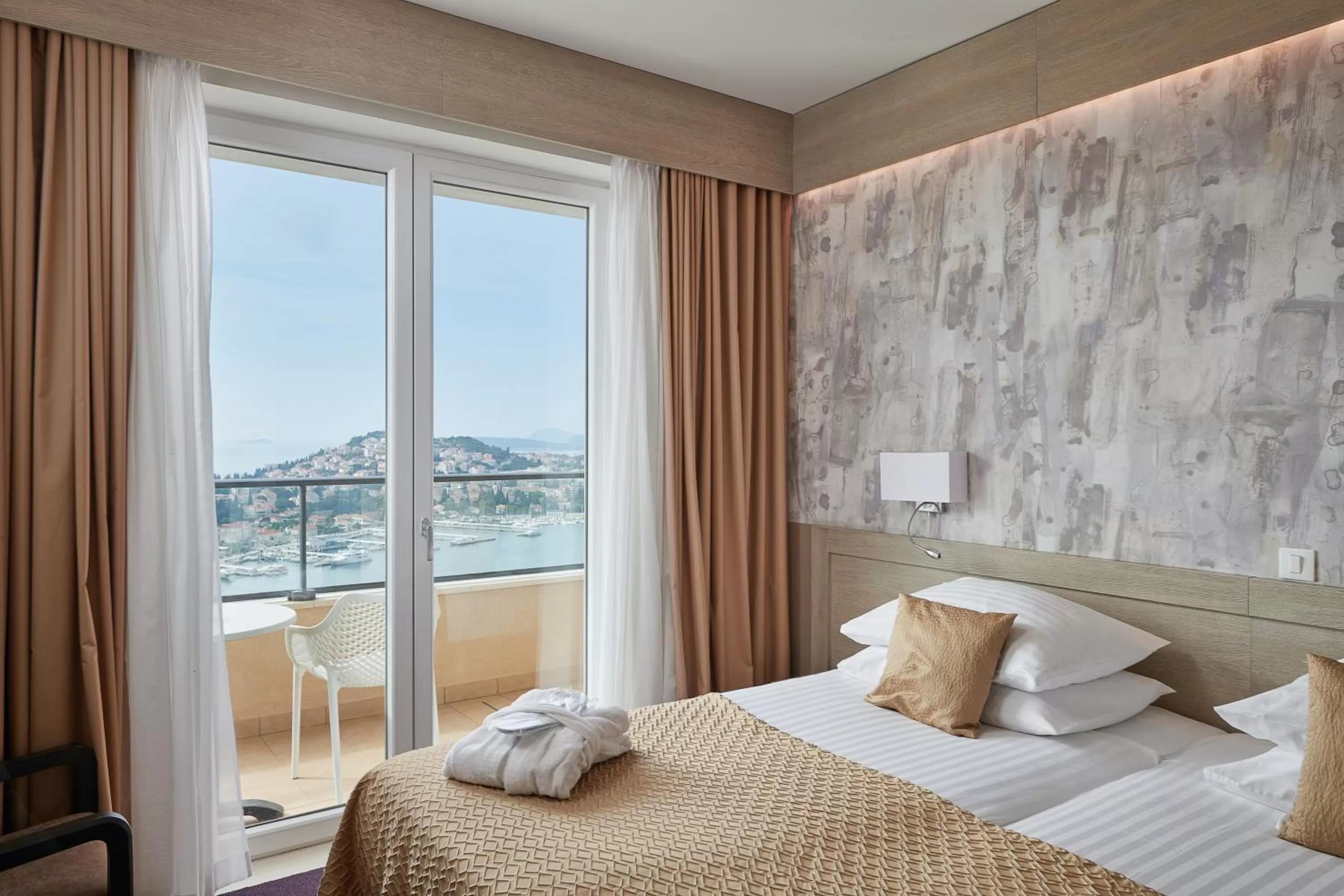 Bedroom, Bed in Hotel Adria