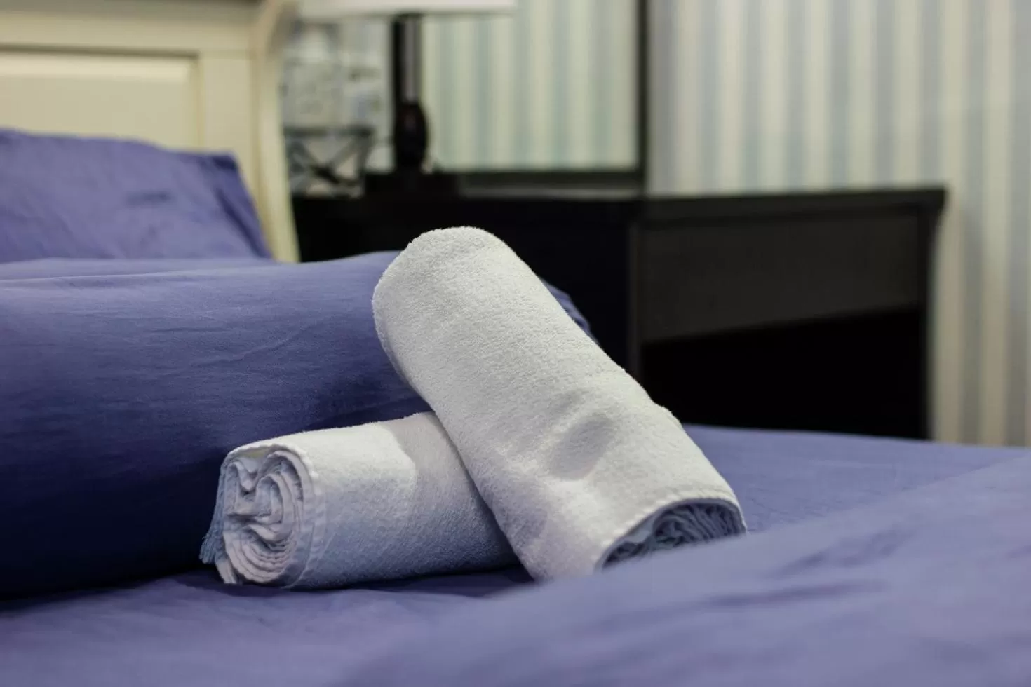 Photo of the whole room, Bed in USM Designer Dwell