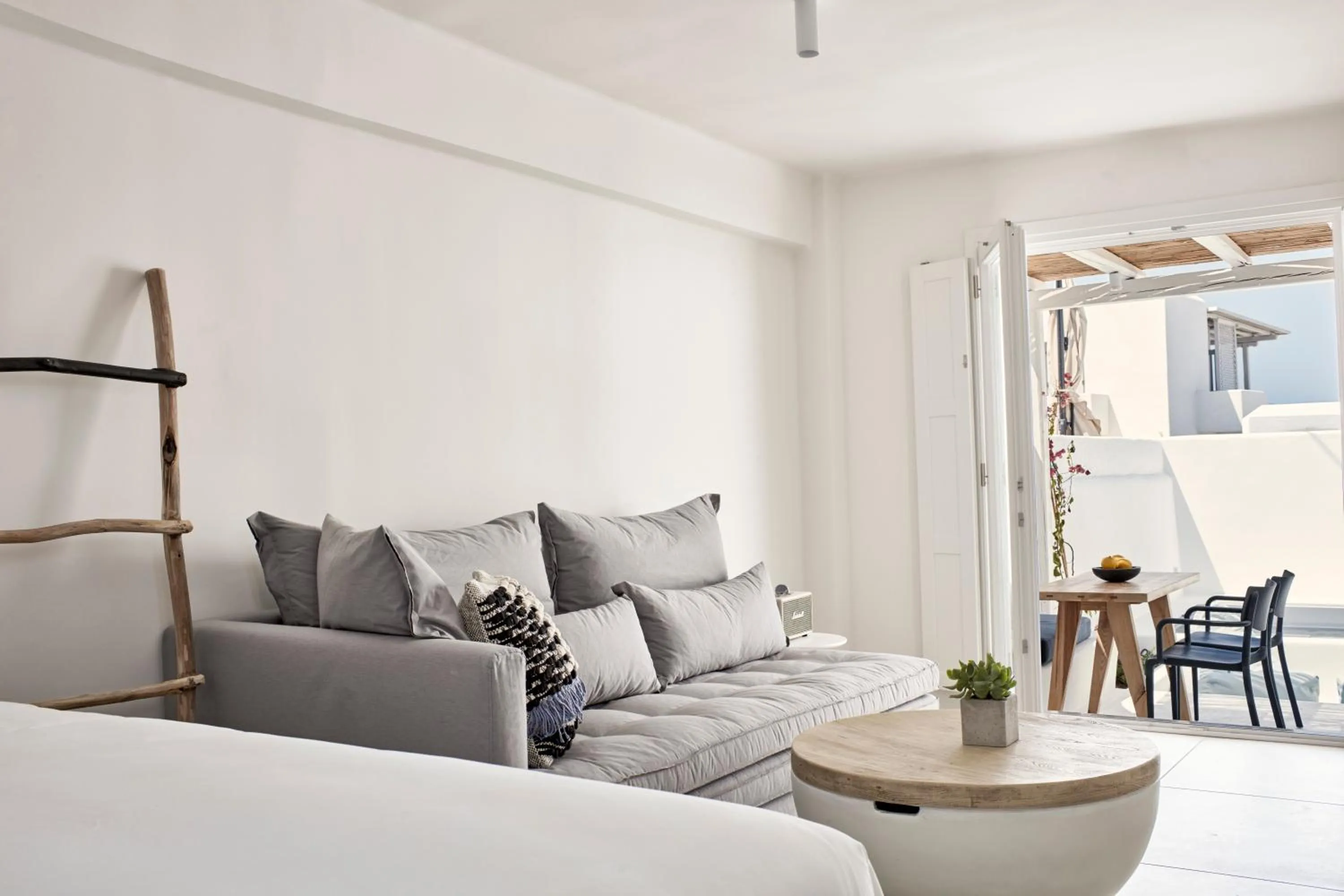 Living room, Bed in Boho Private Luxury Suites