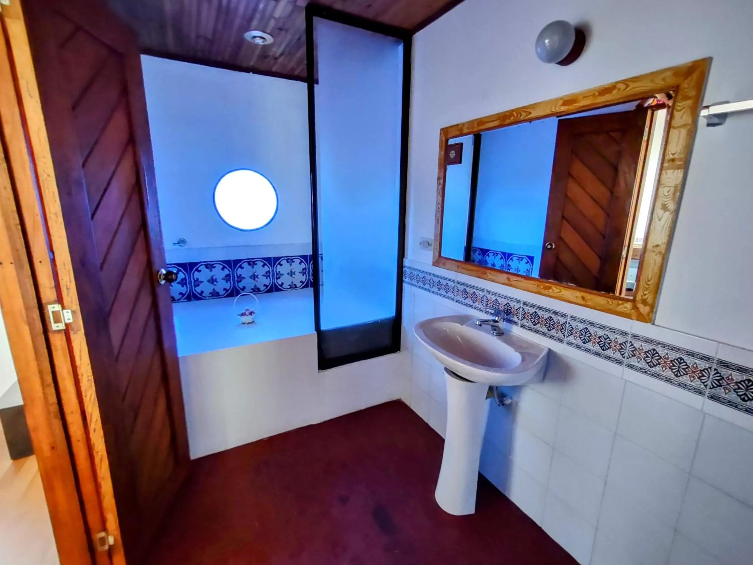 Bathroom in Refugio Génesis habitaciones Lago de Tota