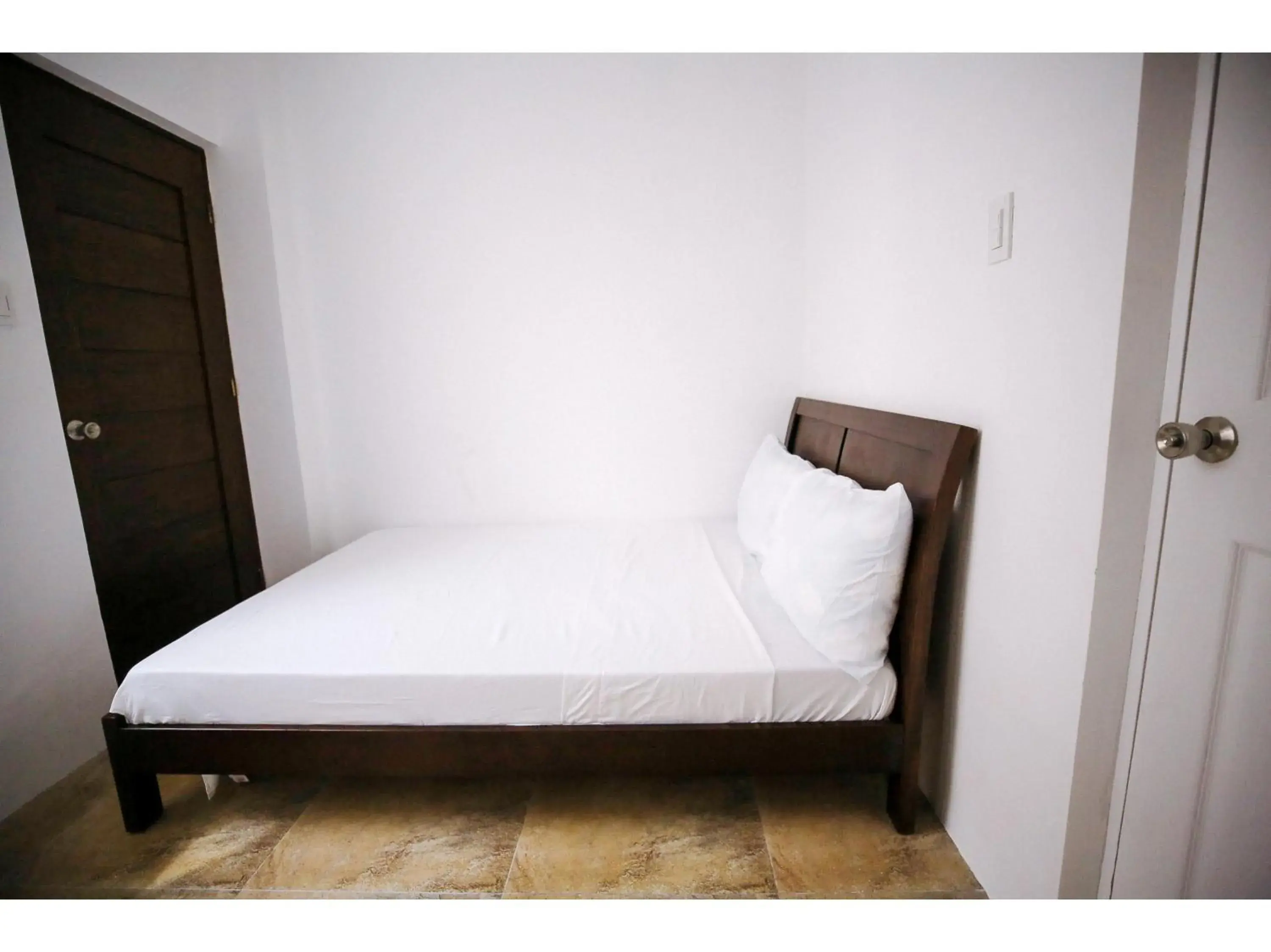 Standard Double Room in OYO 789 Abn Residences Standard Double Room in OYO 789 Abn Residences