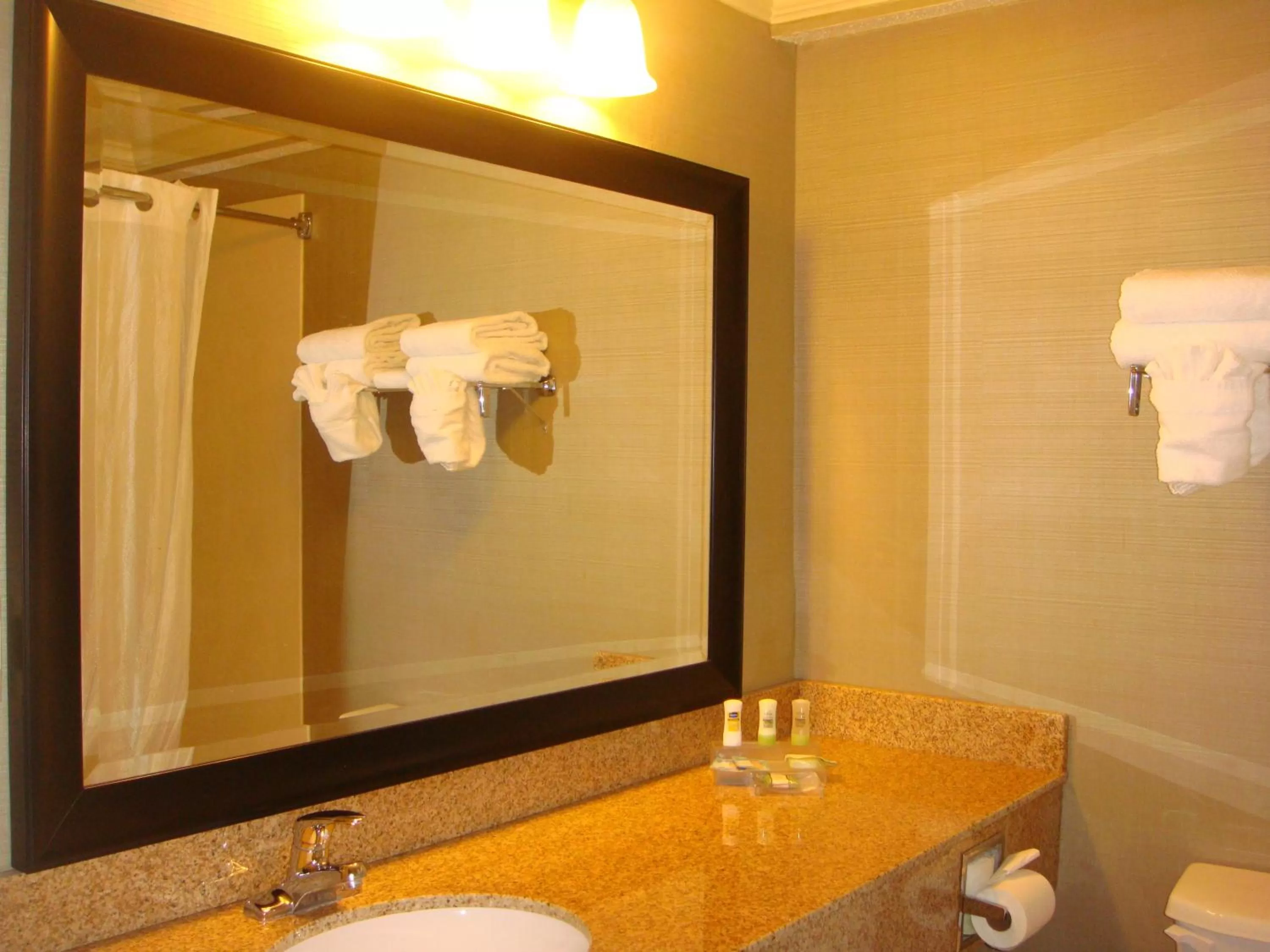 King Room - Non-Smoking in Country Inn & Suites by Radisson, Norcross, GA