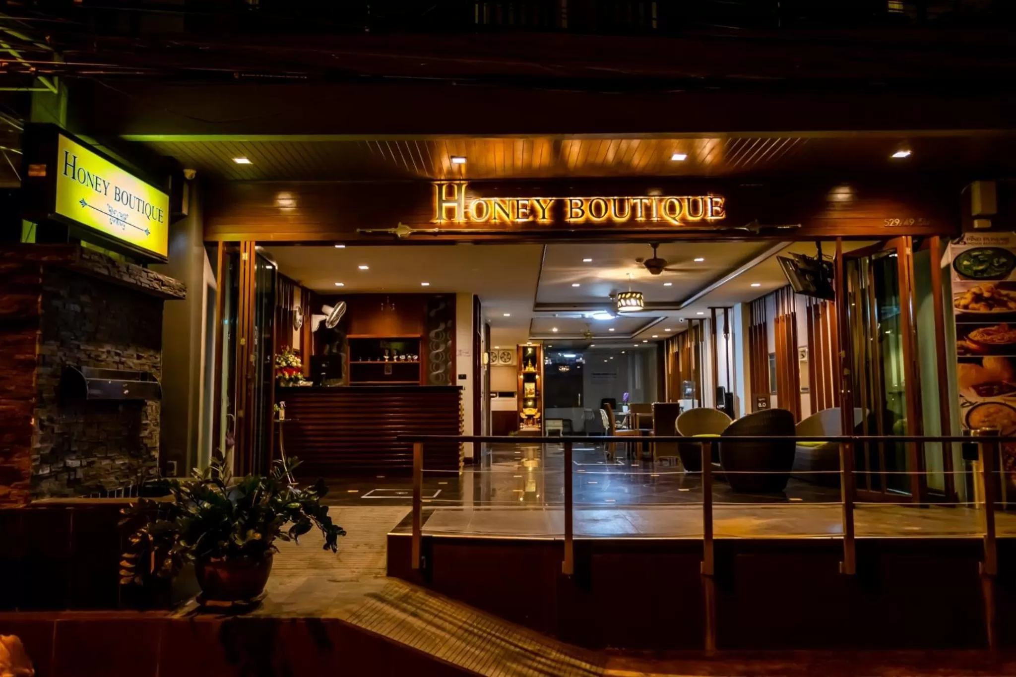 Facade/entrance in Honey Boutique Hotel