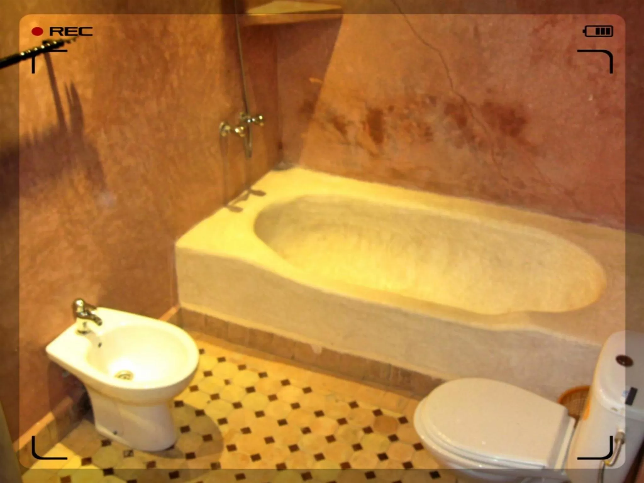 Toilet in Hotel Restaurant La Kasbah