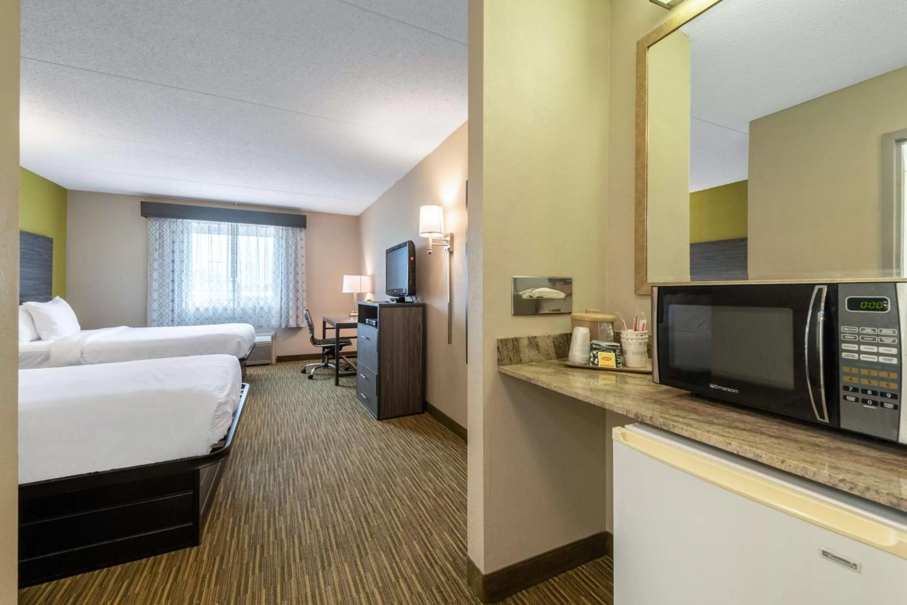 Bedroom, Bed in SureStay Plus Hotel by Best Western McGuire AFB Jackson
