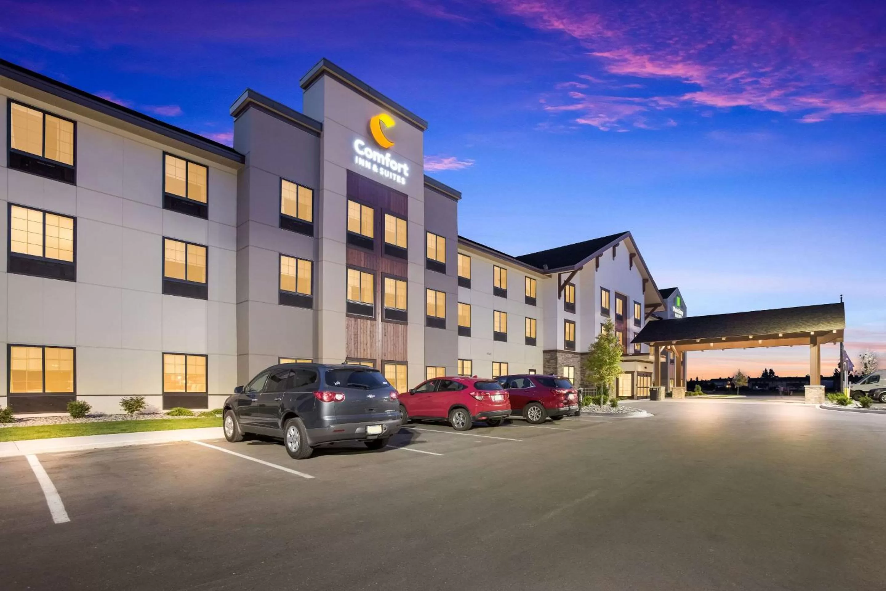 Property building in Comfort Inn & Suites Gaylord