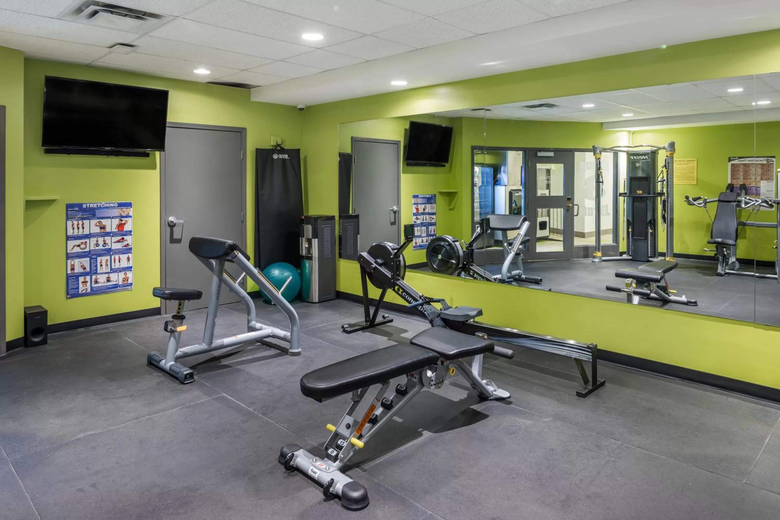 Fitness centre/facilities in Super 8 by Wyndham Winnipeg West