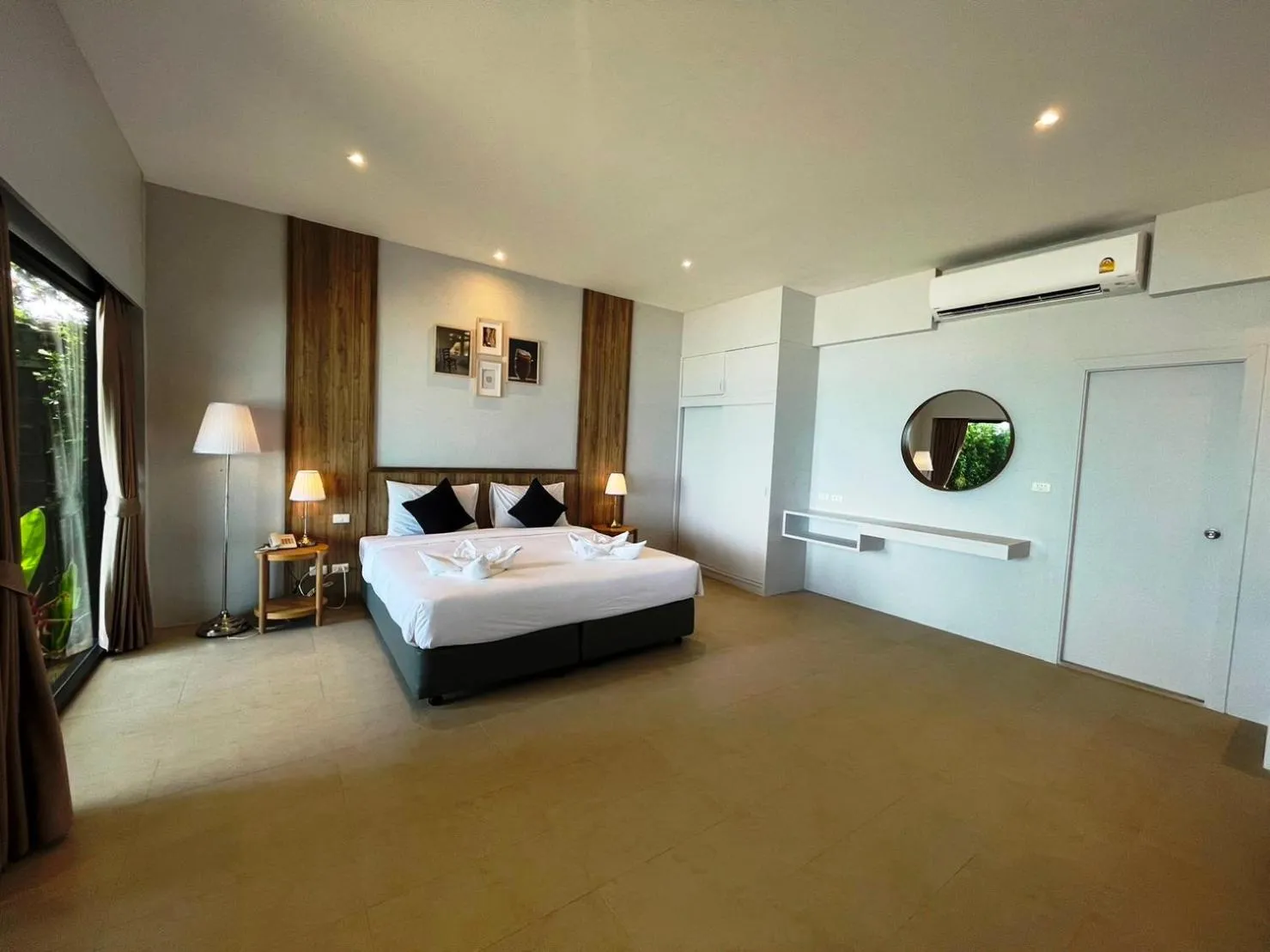 Bed in Evergreen Resort