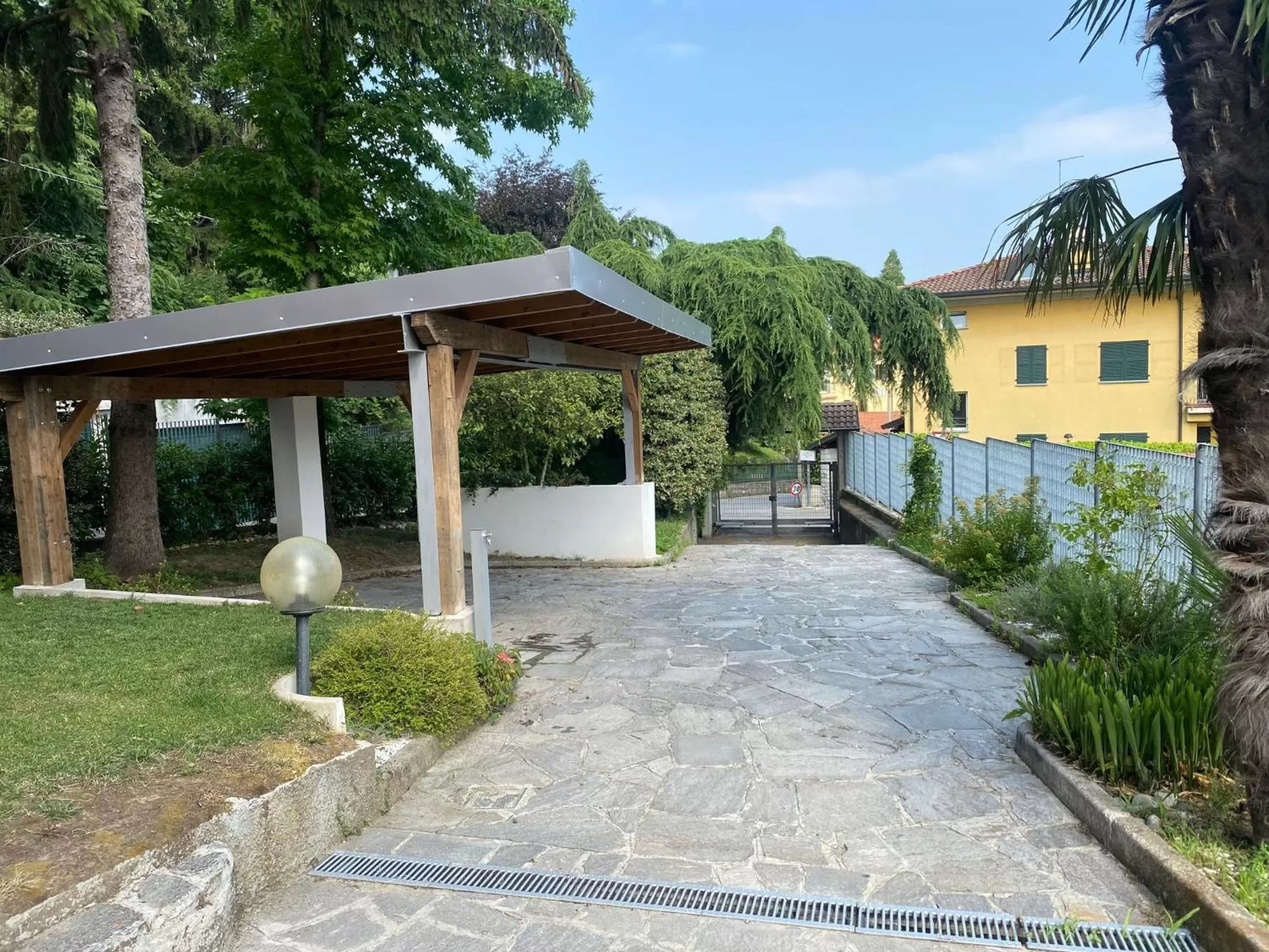 Garden, Property Building in B&B NAR