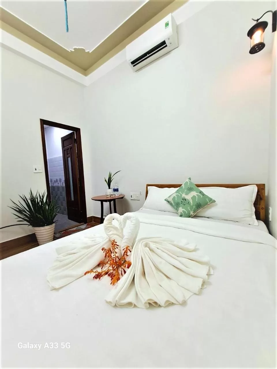 Bed in Cong Man Homestay Cham Island