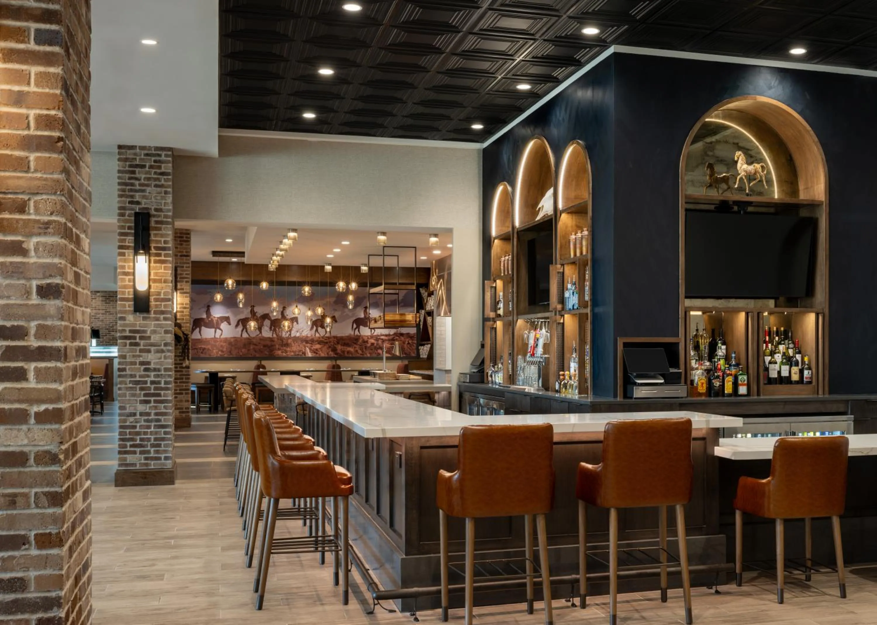 Lounge or bar in Delta Hotels by Marriott Wichita Falls Convention Center