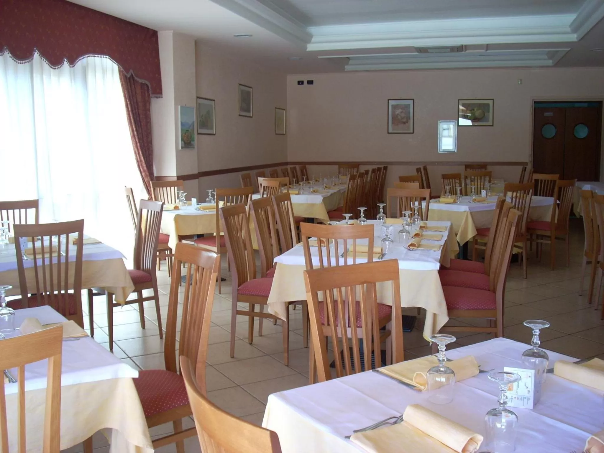 Restaurant/places to eat in Hotel Margherita