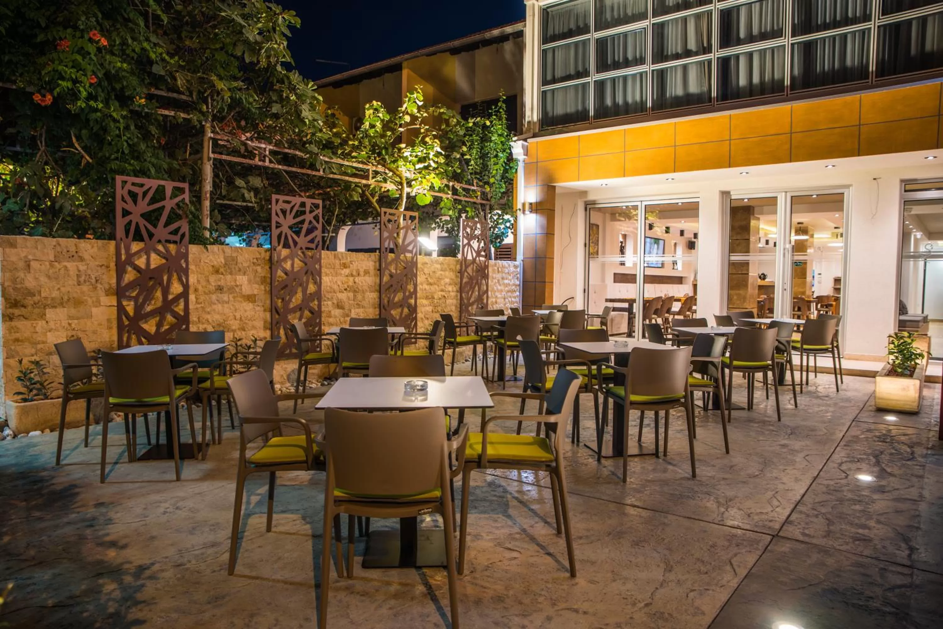 Patio, Restaurant/Places to Eat in Boutique Hotel "Salina"