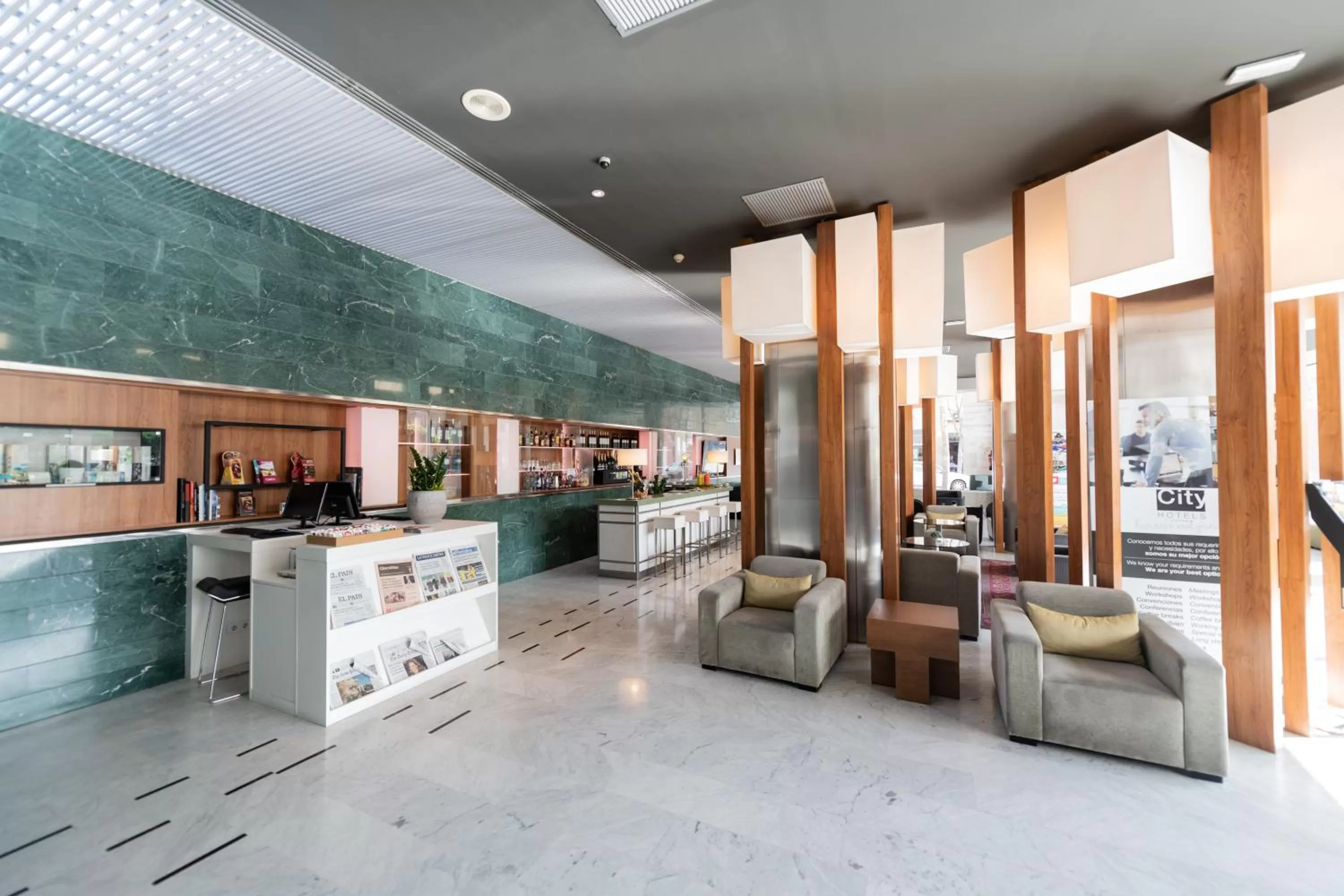 Lobby or reception in Aparthotel Atenea Barcelona