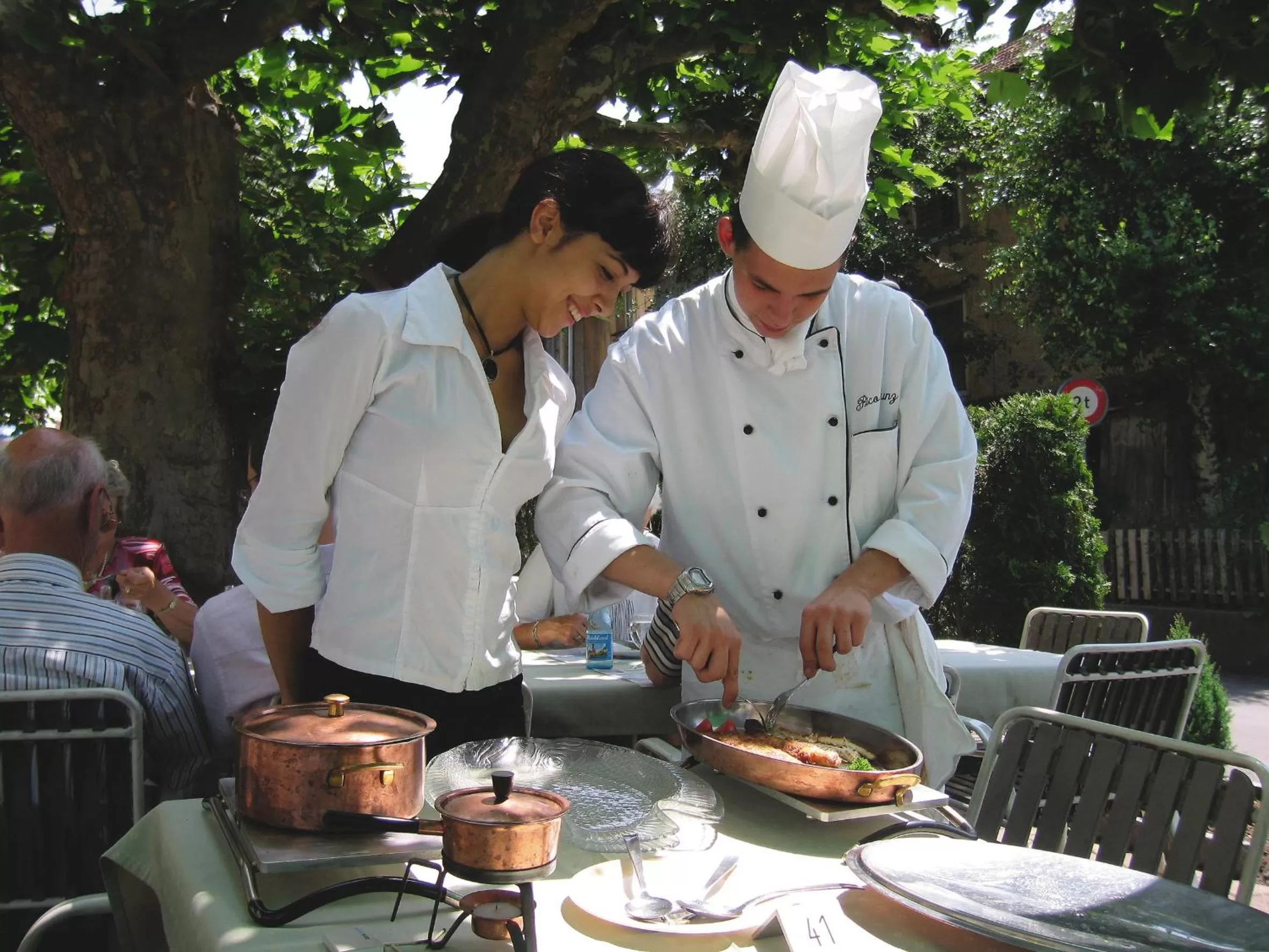 Restaurant/places to eat in Hotel Post