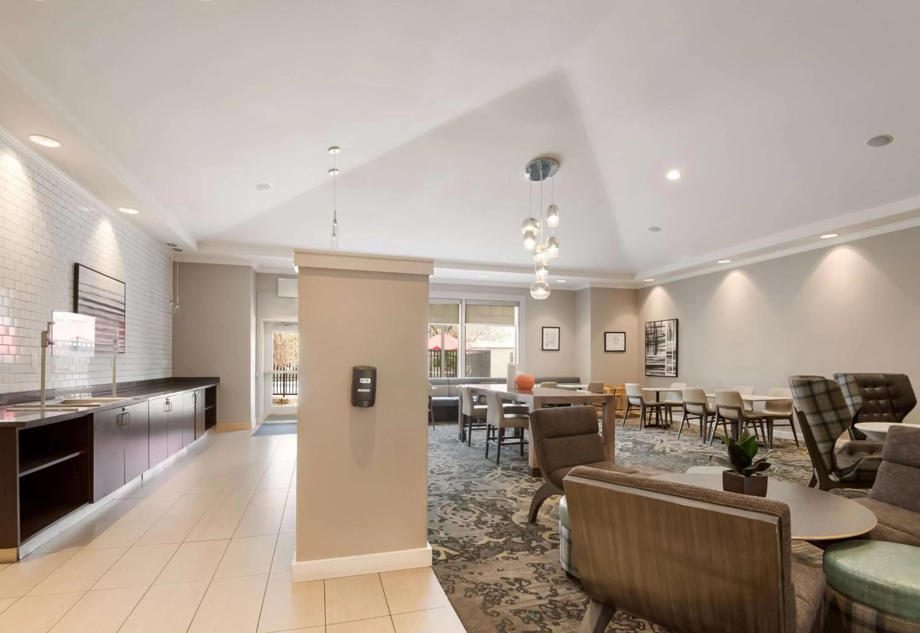 Lobby or reception in Sonesta ES Suites Reno