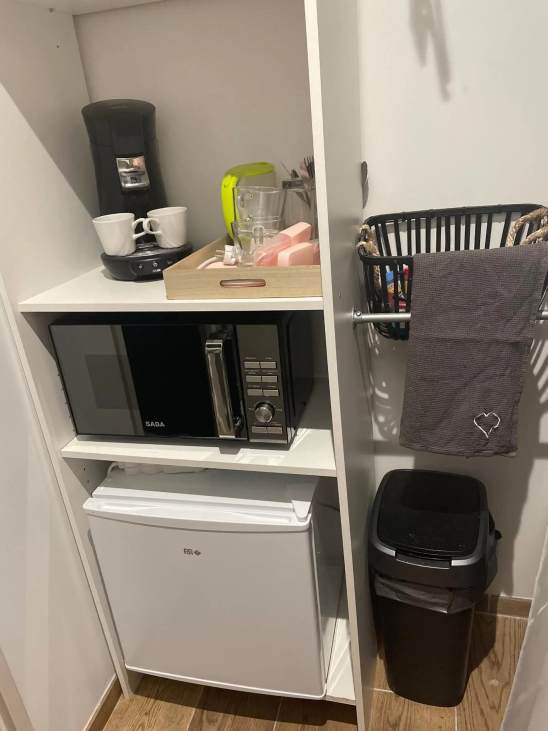 Coffee/tea facilities, Kitchen/Kitchenette in Quiniere - Entre Lac et Forêt