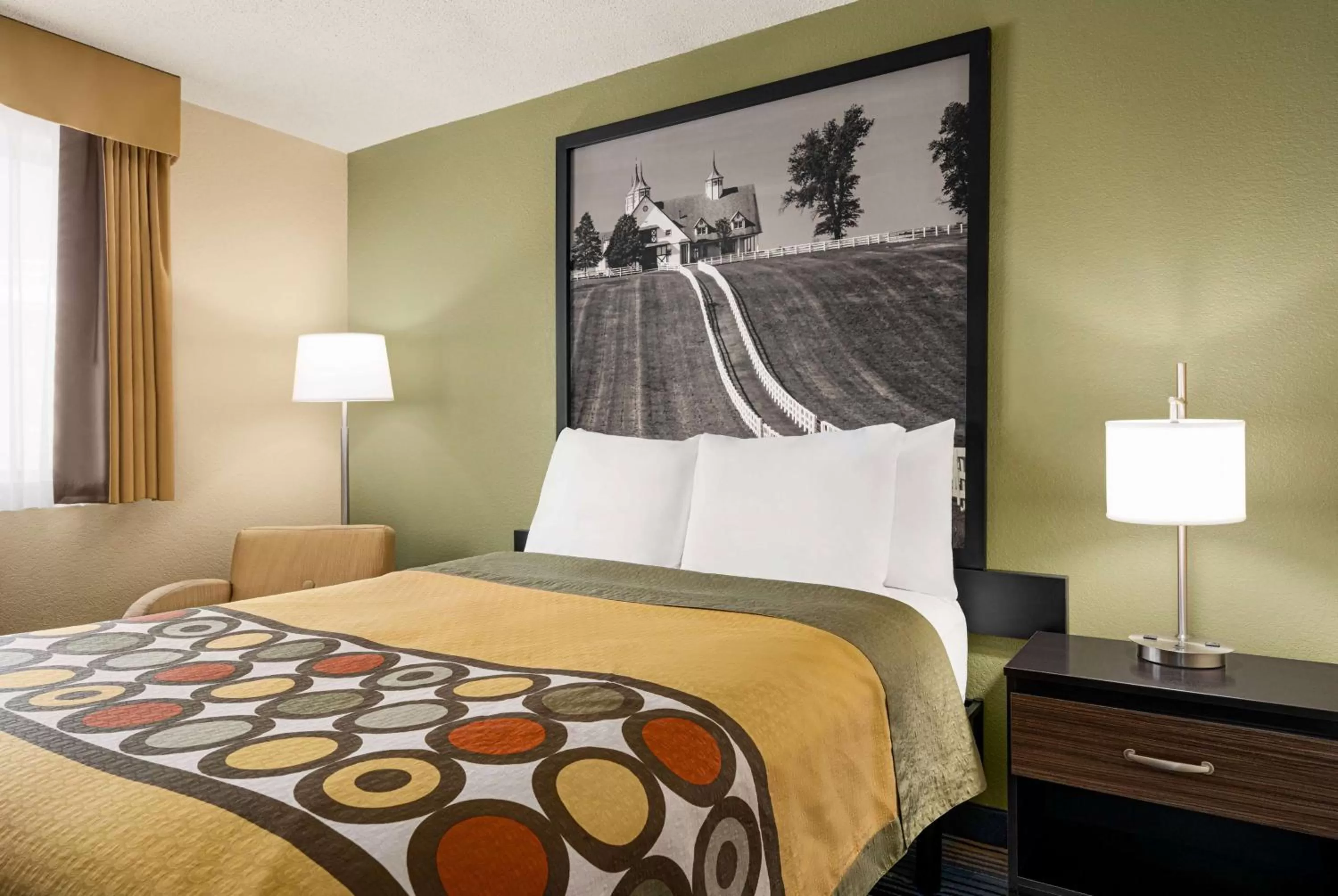 Bed in Super 8 by Wyndham Maysville KY