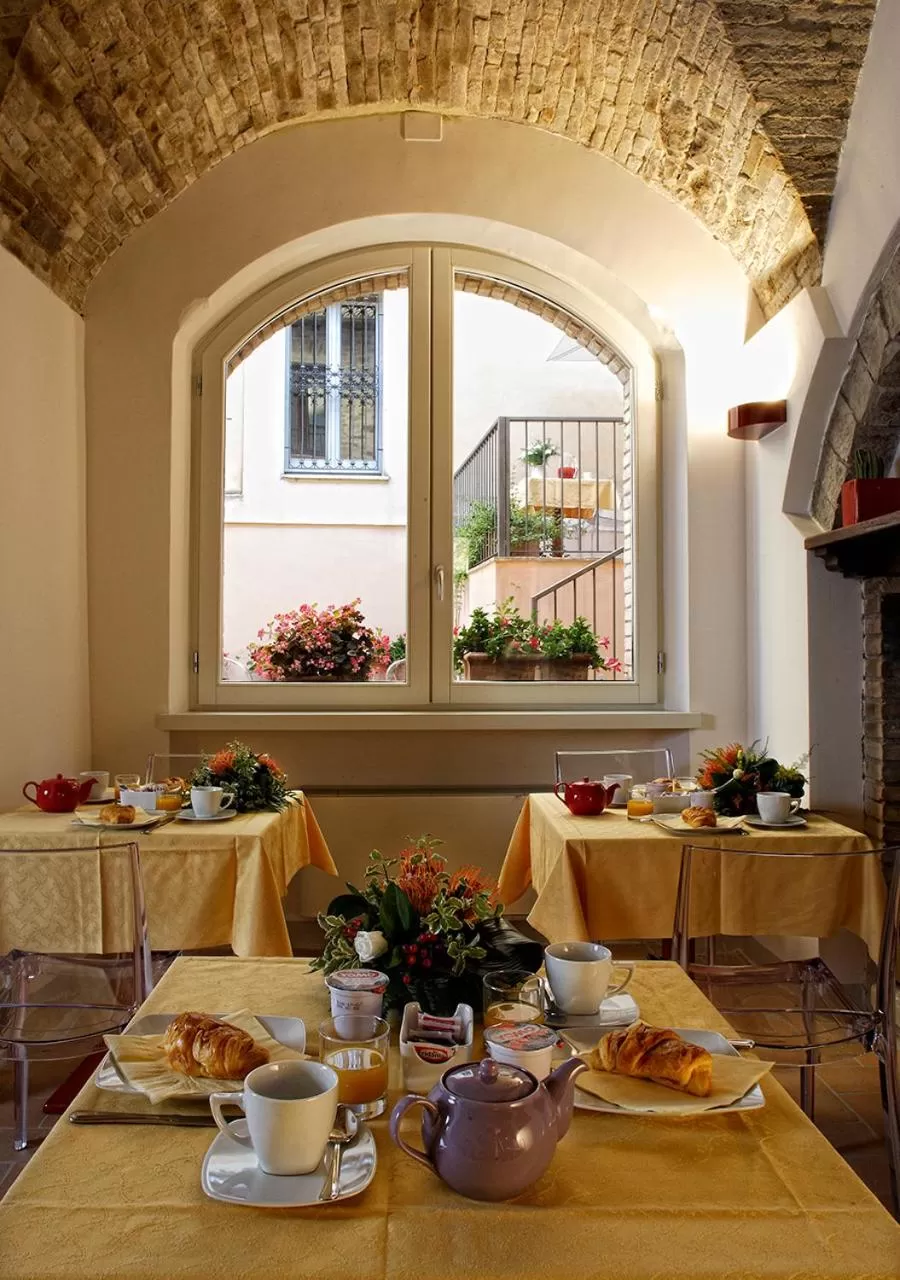 Food and drinks in Hotel Sorella Luna