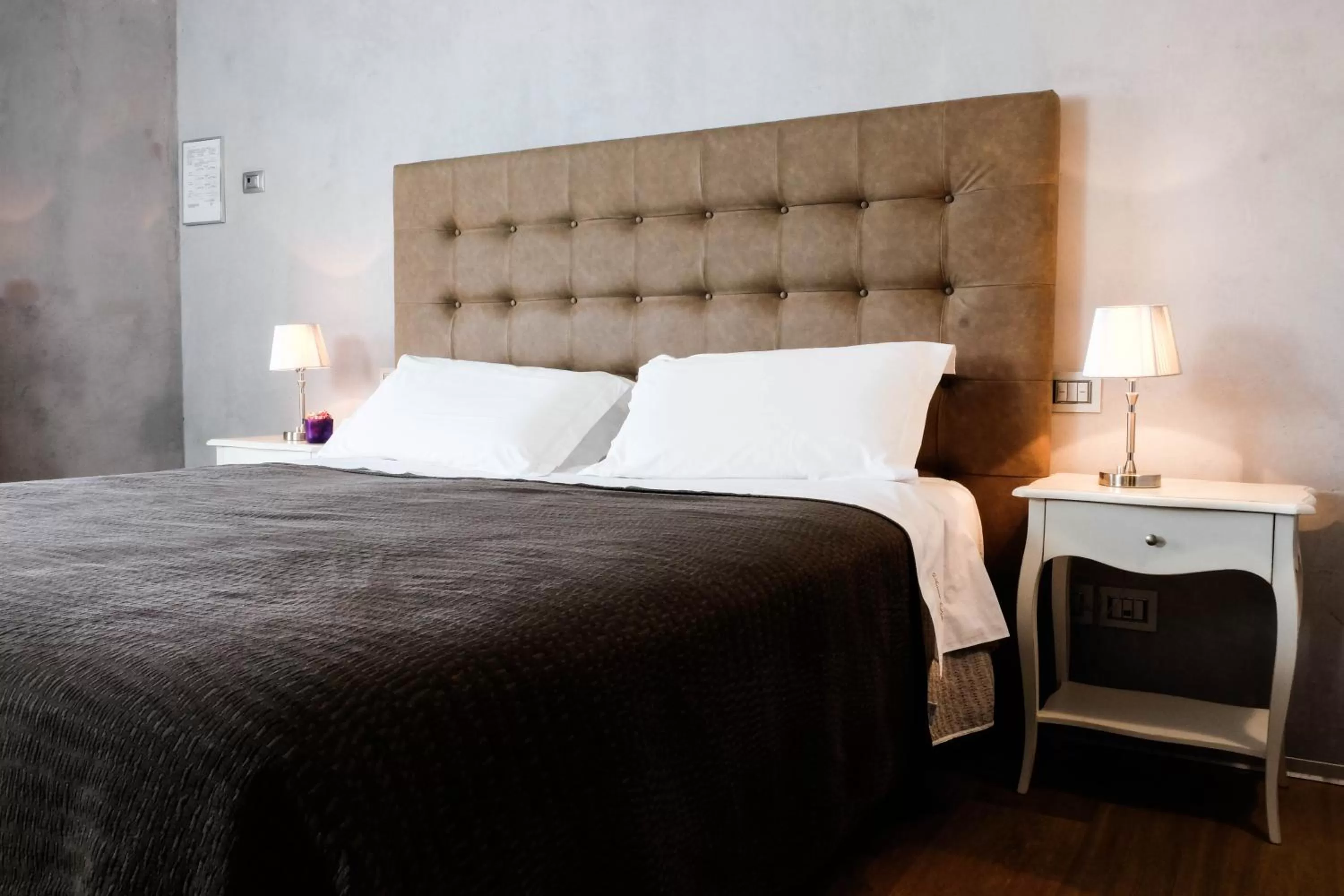 Photo of the whole room, Bed in Sweet Life