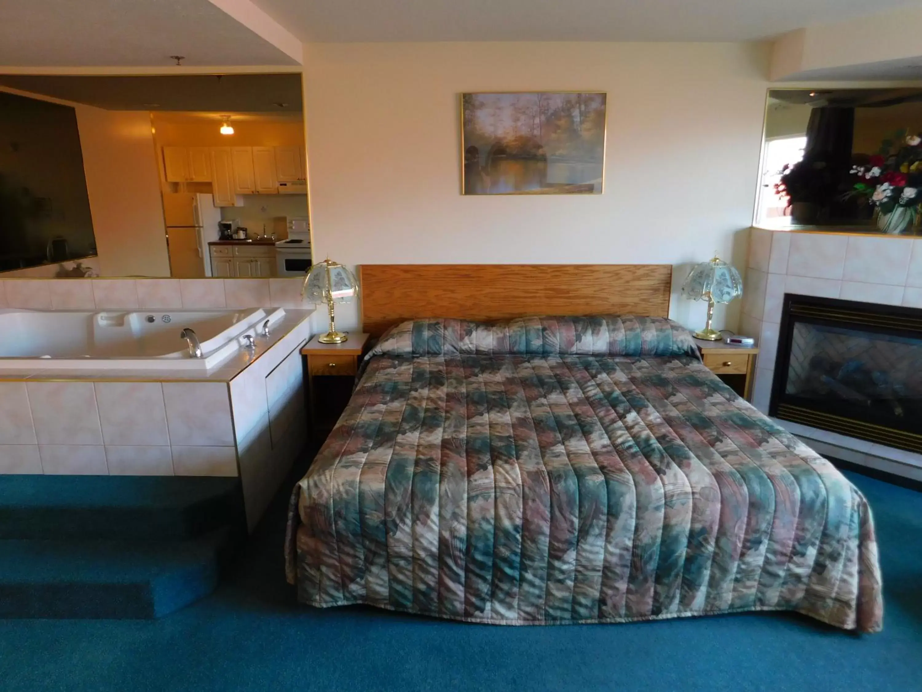 Queen Room with Spa Bath in Western Budget Motel Leduc #3 Queen Room with Spa Bath in Western Budget Motel Leduc #3