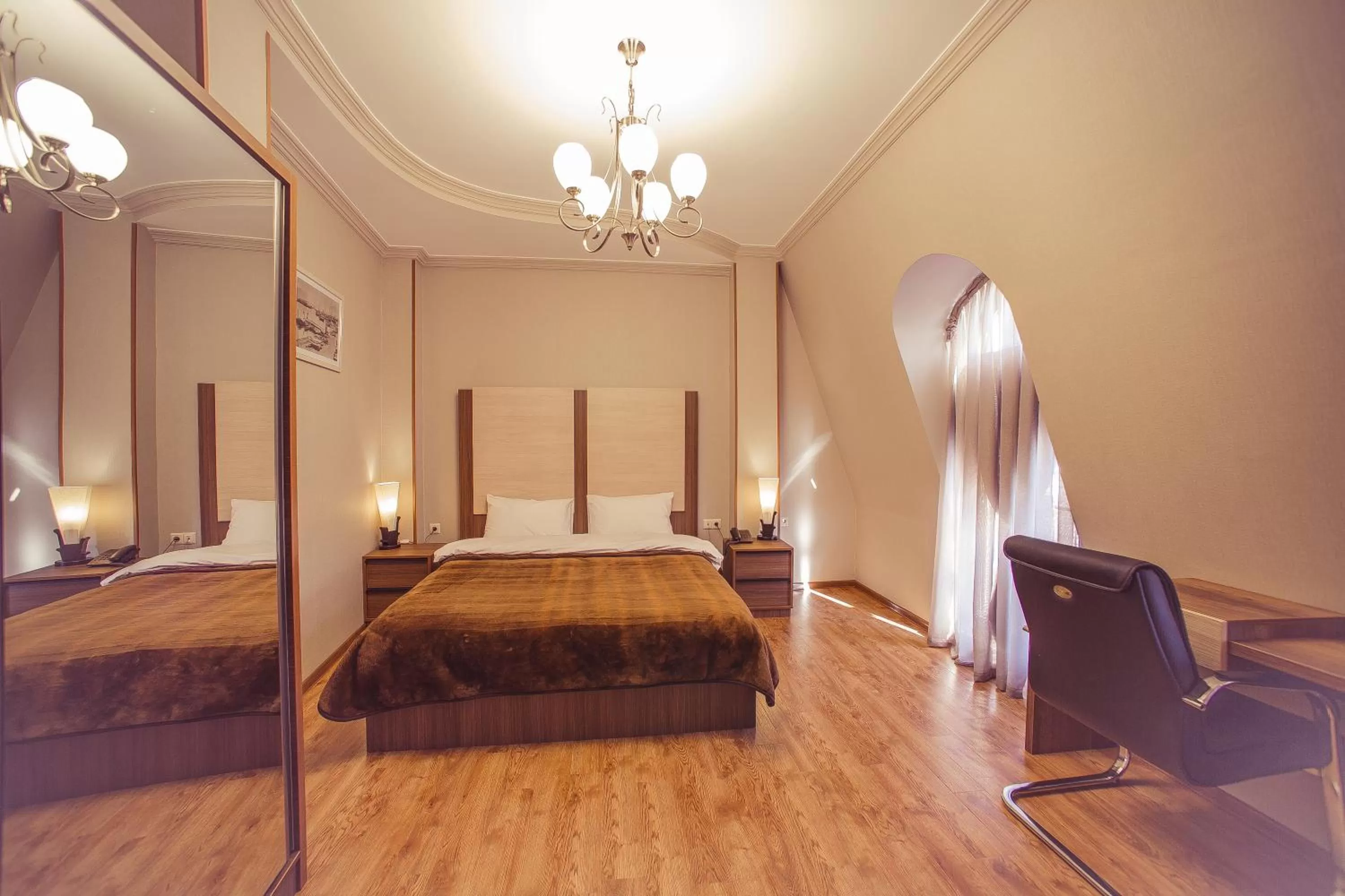 Photo of the whole room, Bed in Royal Venezia Hotel