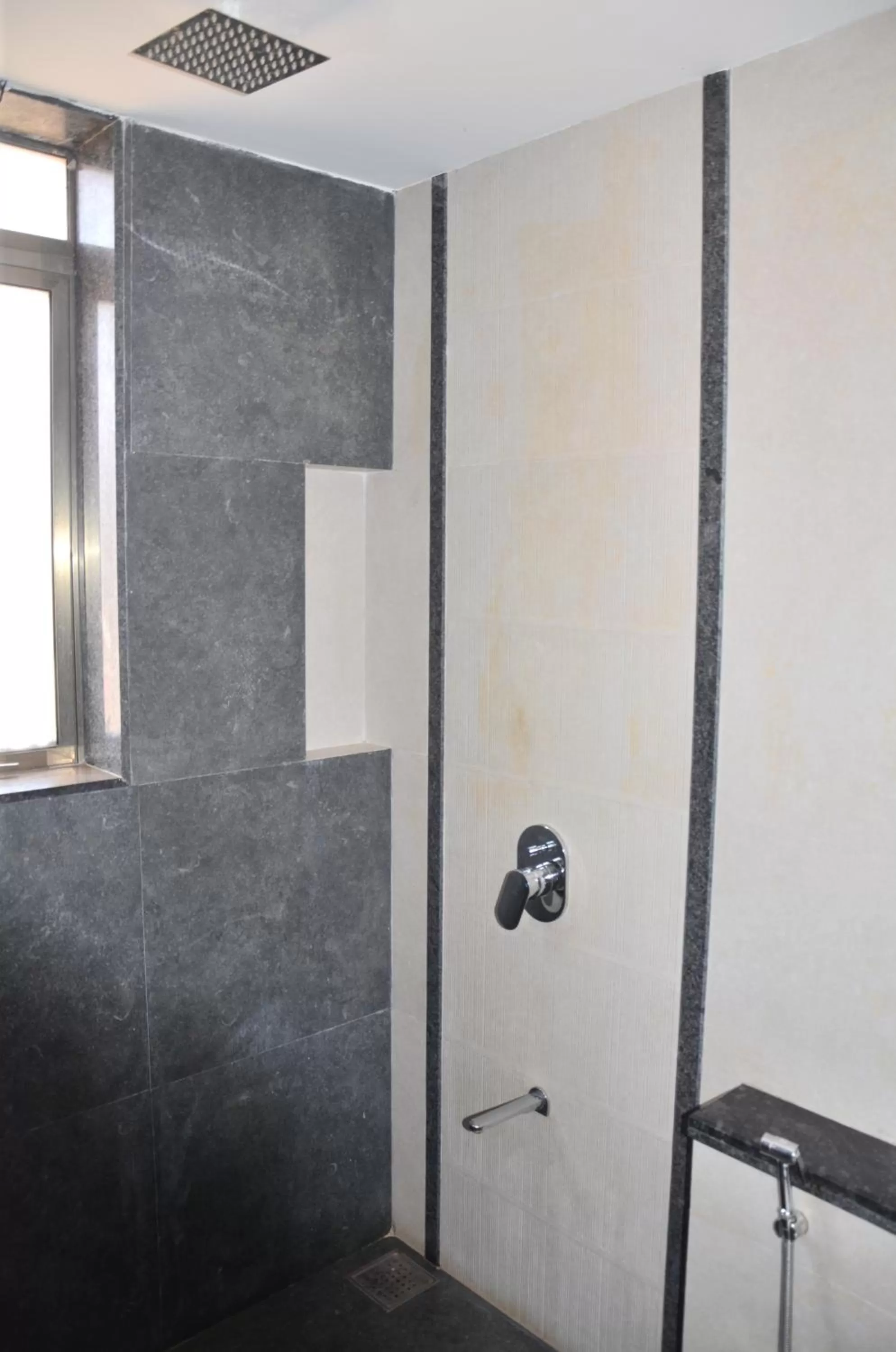 Bathroom in Mountain Breeze Resort, Mahabaleshwar