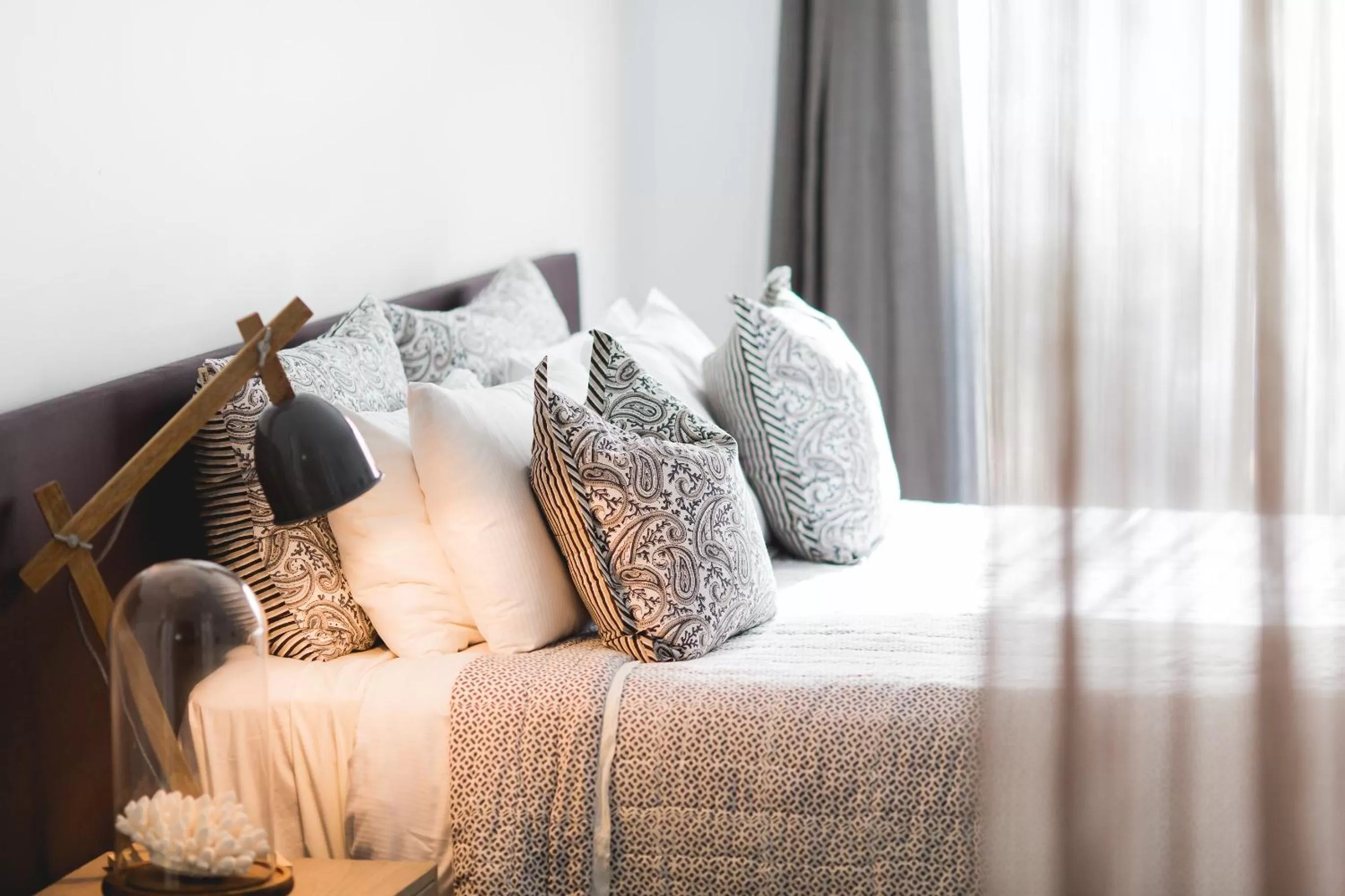 Bed in Empire Spa Retreat