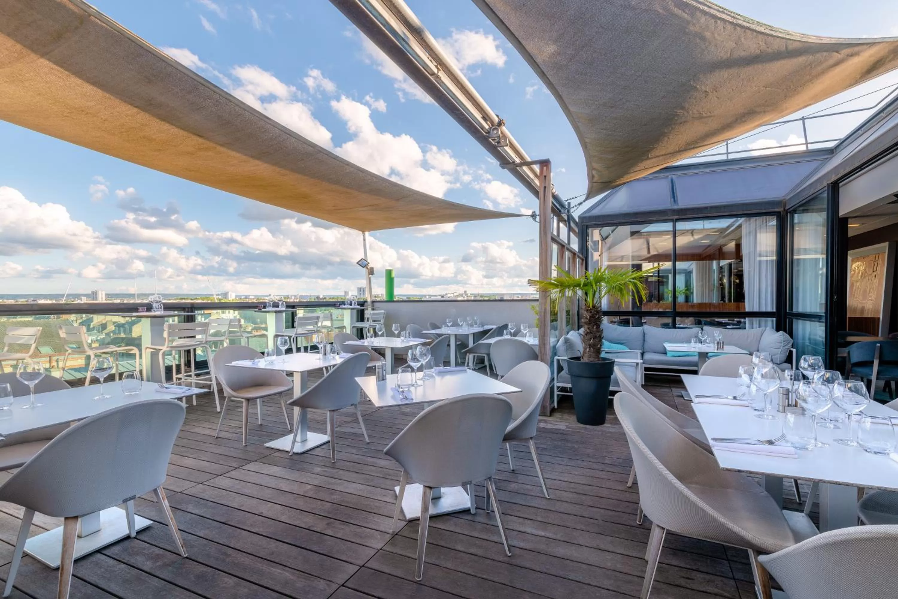Patio in Holiday Inn Reims Centre by IHG