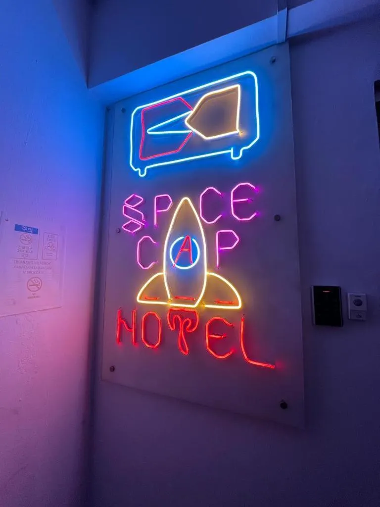 Space Cap Hotel