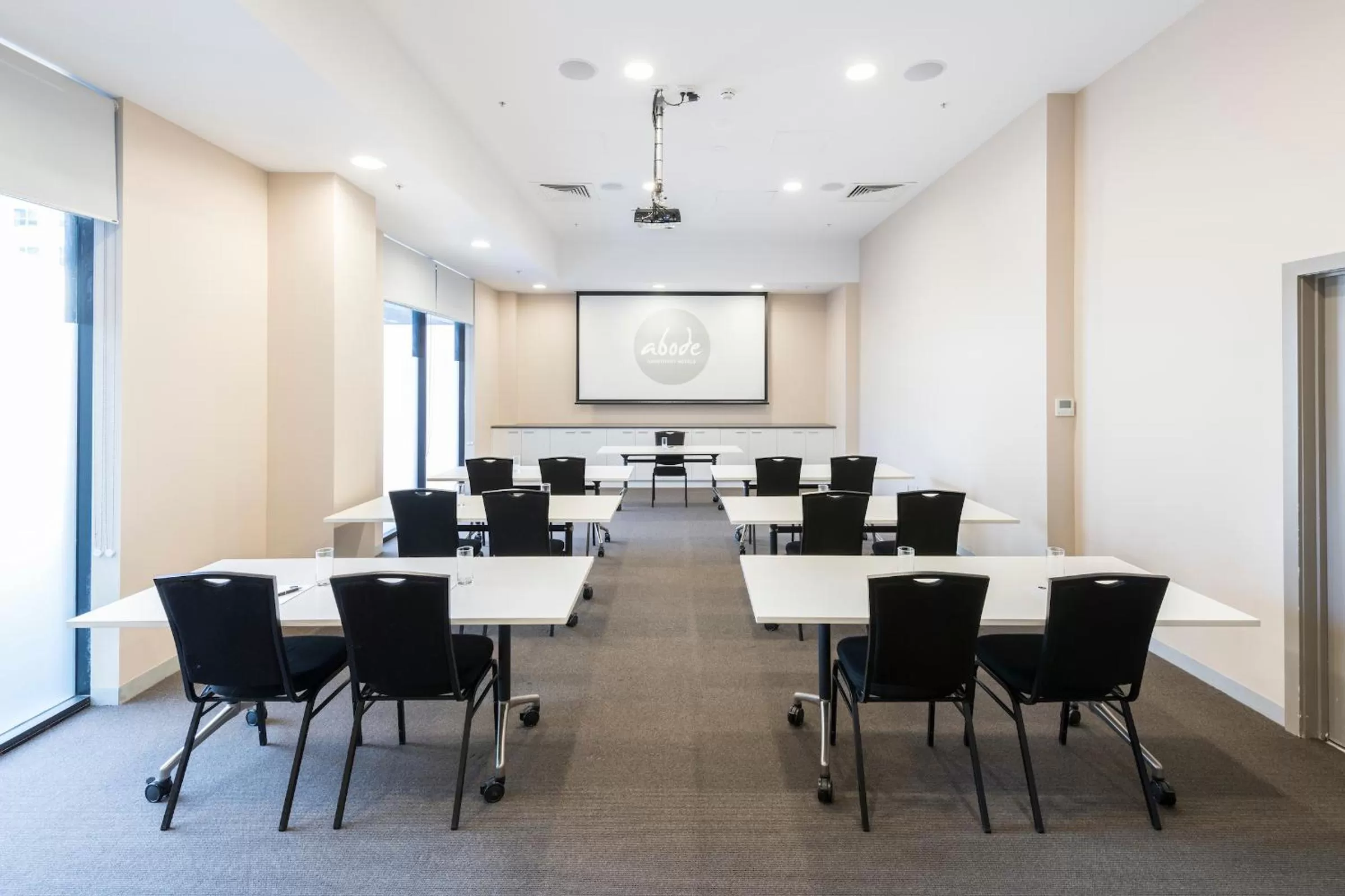Business facilities in Abode Woden