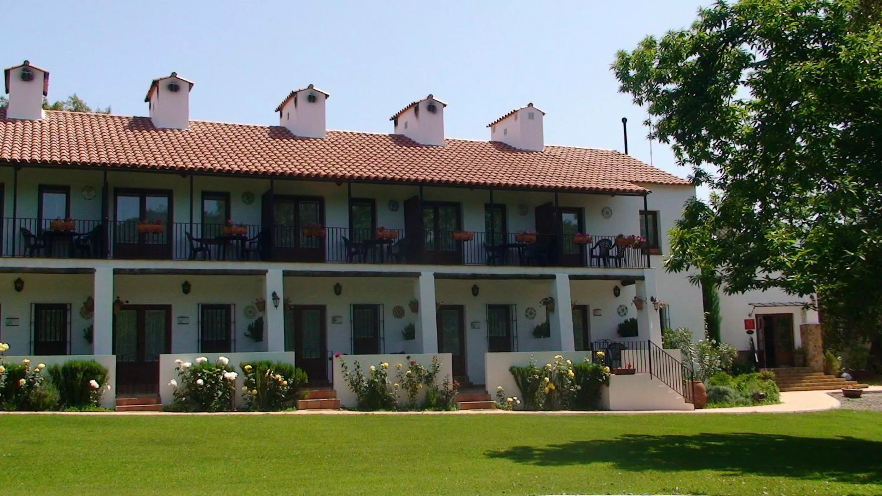 Property building in Hotel Apartamento Rural Finca La Media Legua