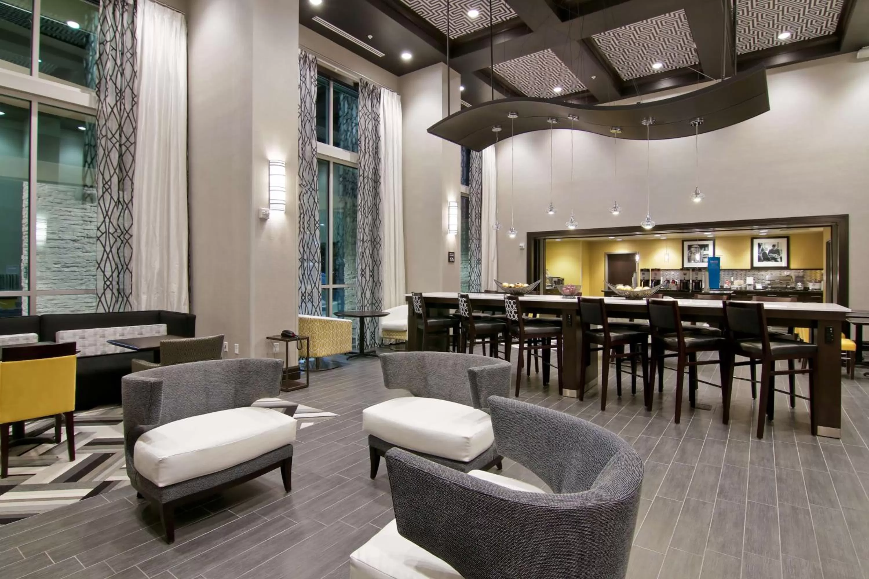 Lobby or reception in Hampton Inn & Suites Bellevue Downtown/Seattle