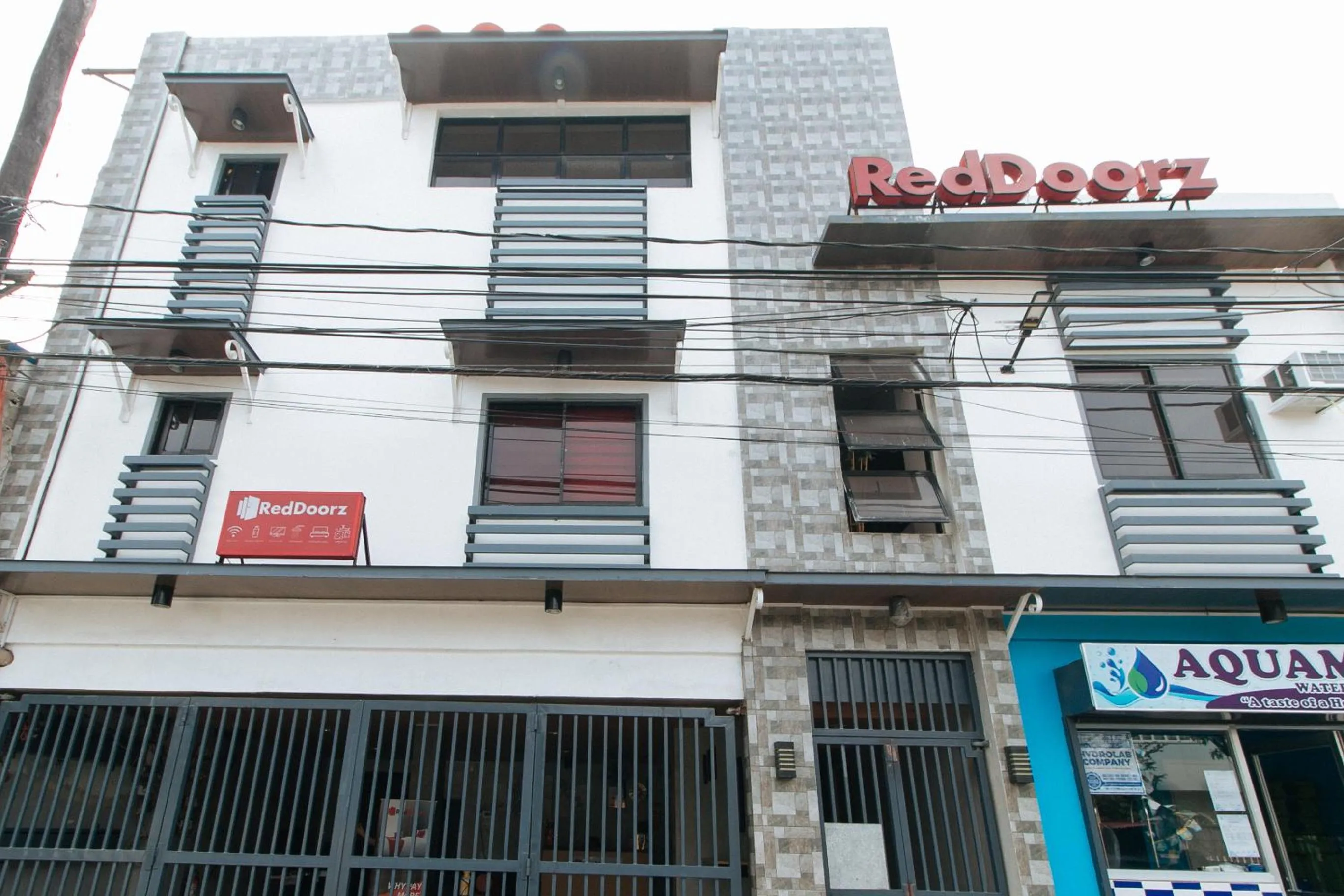 Property building in RedDoorz near Christ the King Medical Center