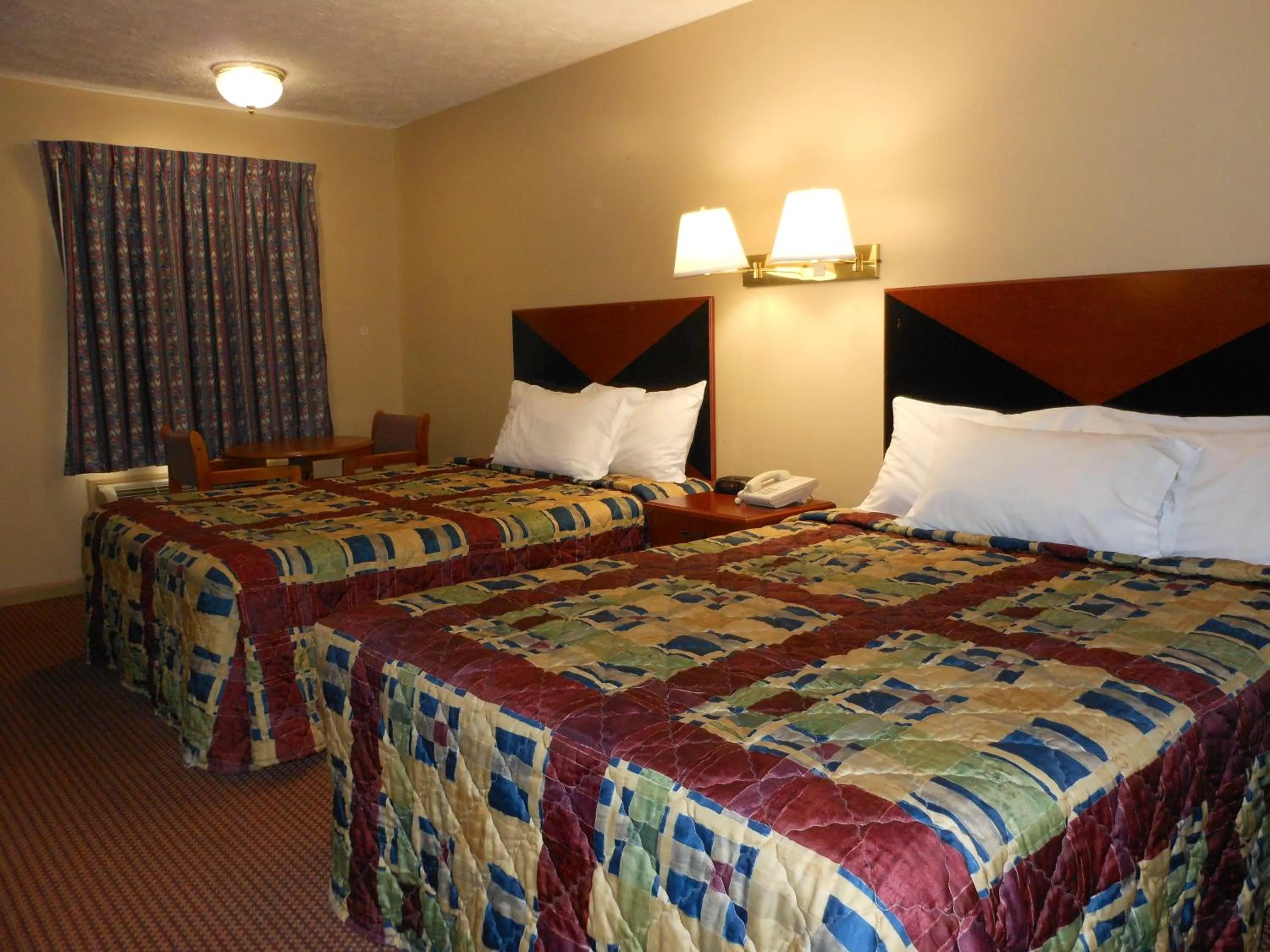 Bed in McClellan Inn